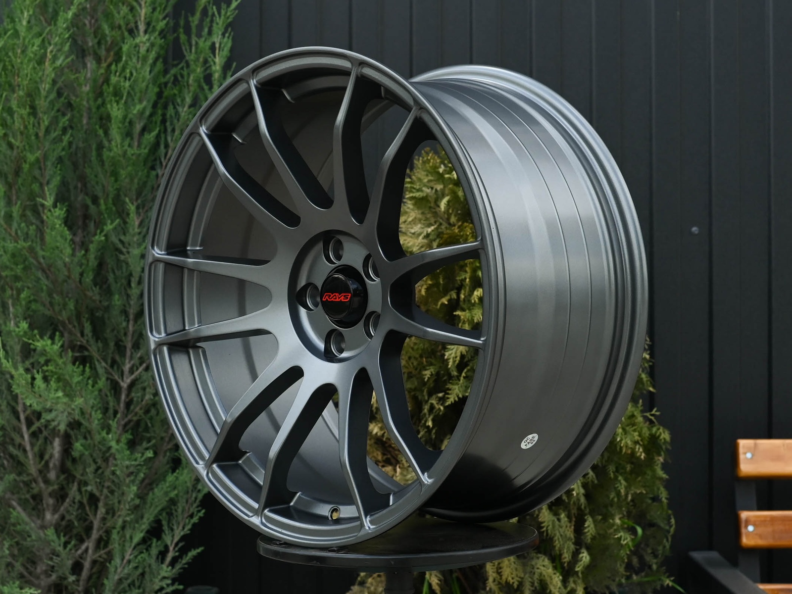 R17 Rays Gram 57Xtreme Стиль 8.0J ET35 5*114.3 Графит