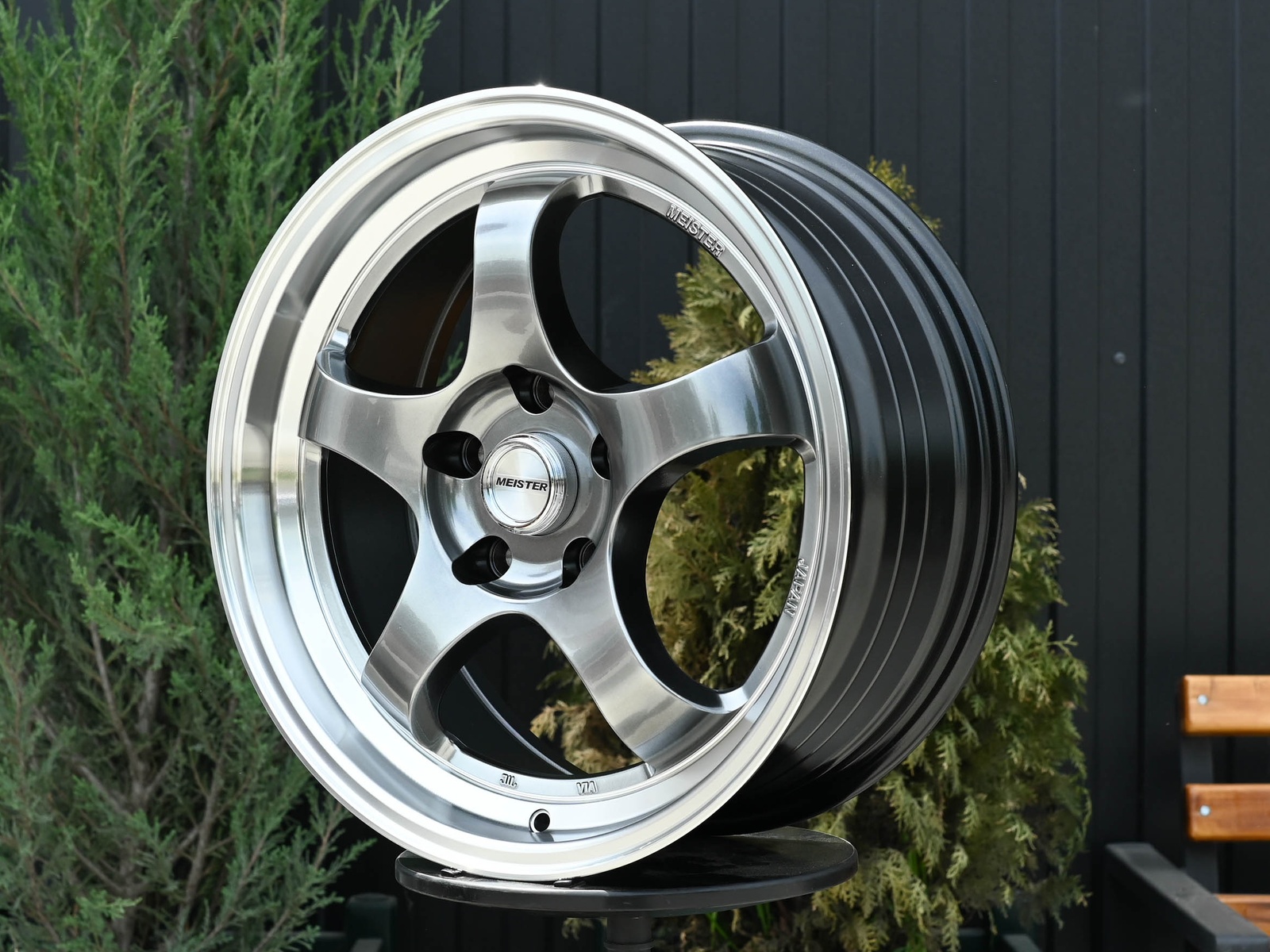 R18 Work Meister Стиль 8.5J ET30 5*114.3 Темный хром