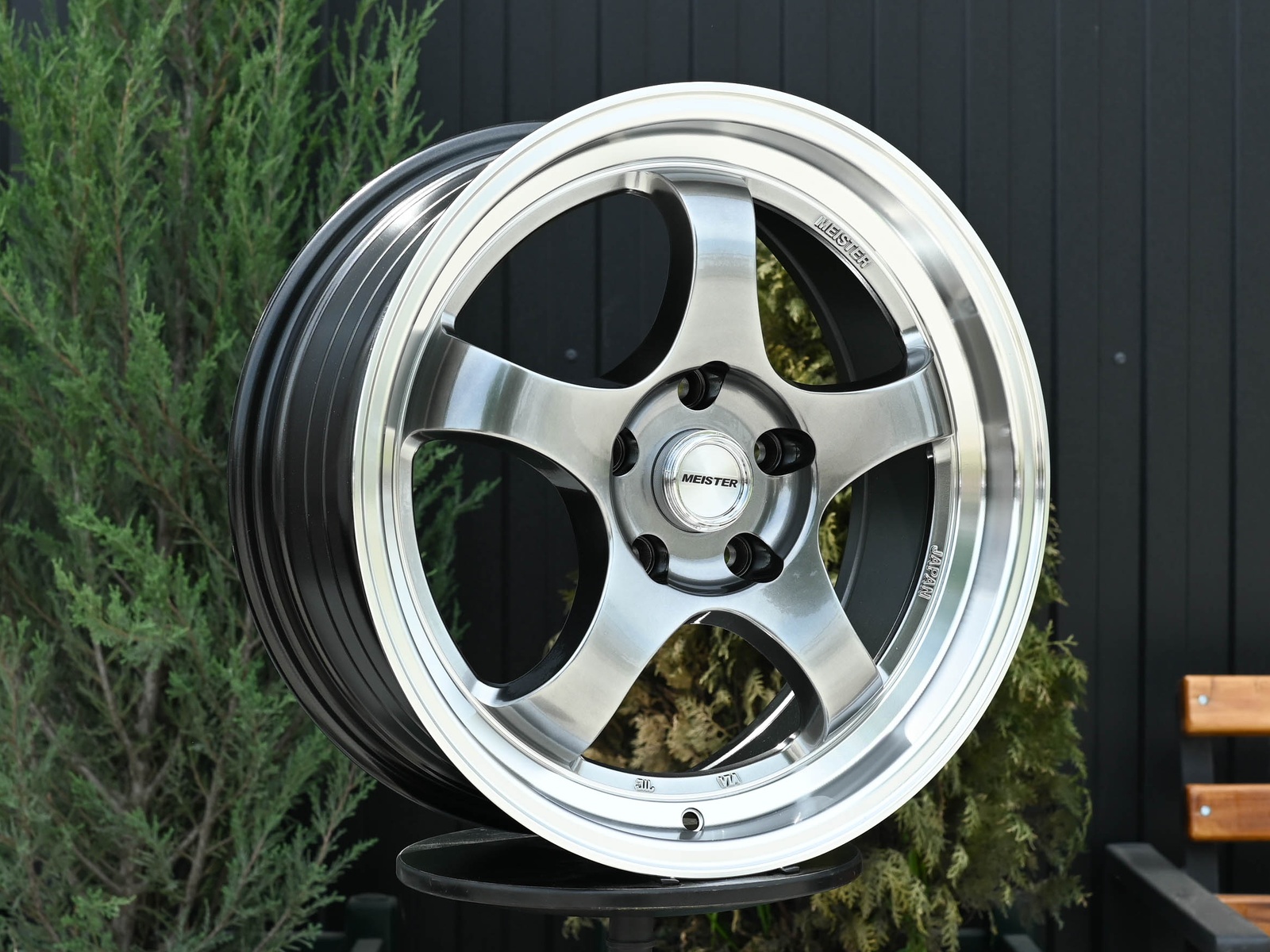 R18 Work Meister Стиль 8.5J ET30 5*114.3 Темный хром