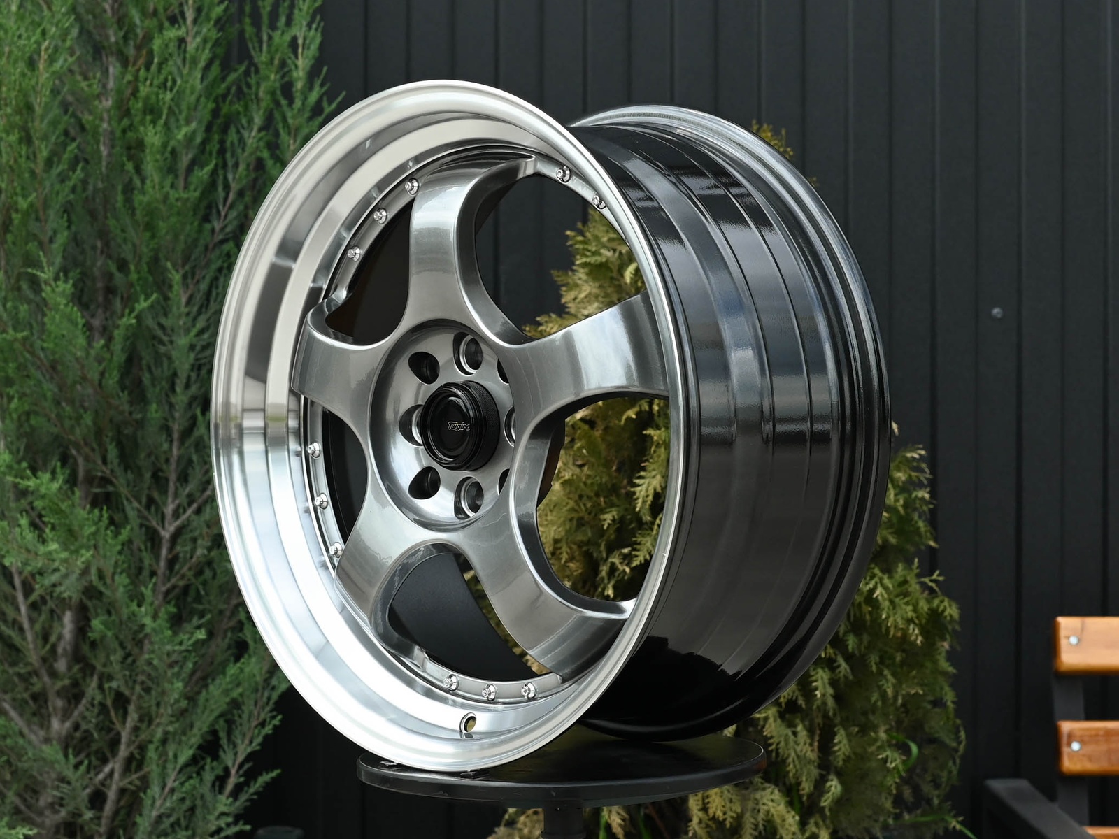 R16 SSR SP1 Стиль 7.0J ET35 4*100/114.3 Темный хром