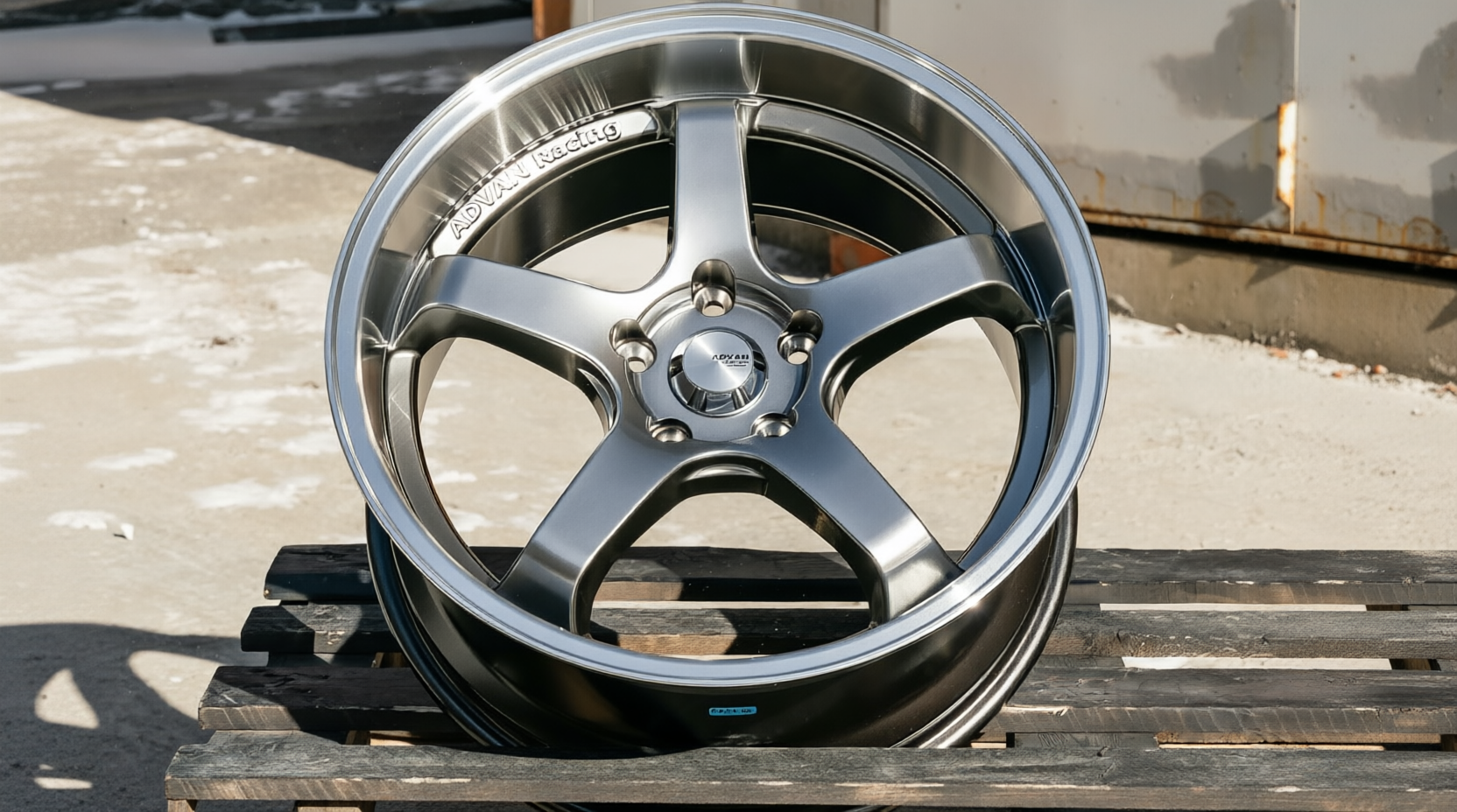 NEW! Комплект Style Advan GT R18 9.0j ET35 5*114.3 (E068) NN