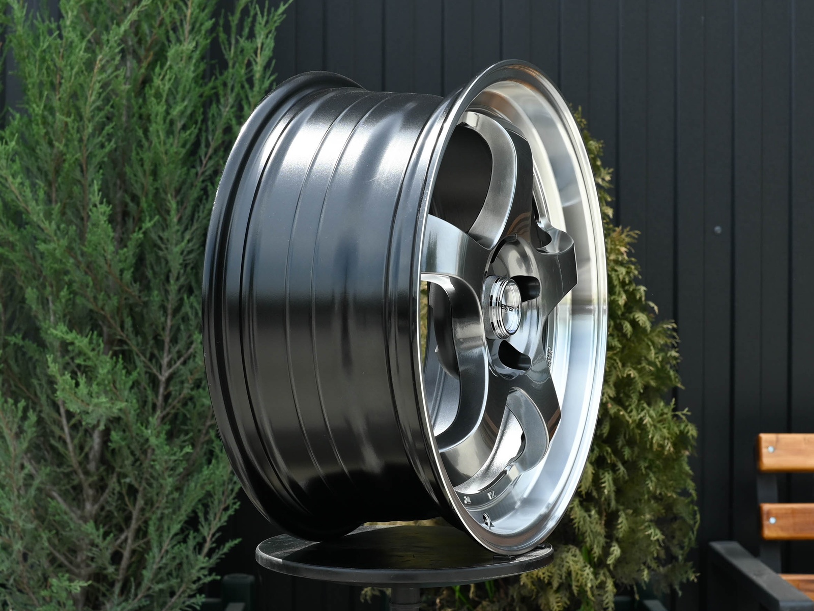 R17 Taigiro Meister 7.5J ET38 5*114.3 Темный хром