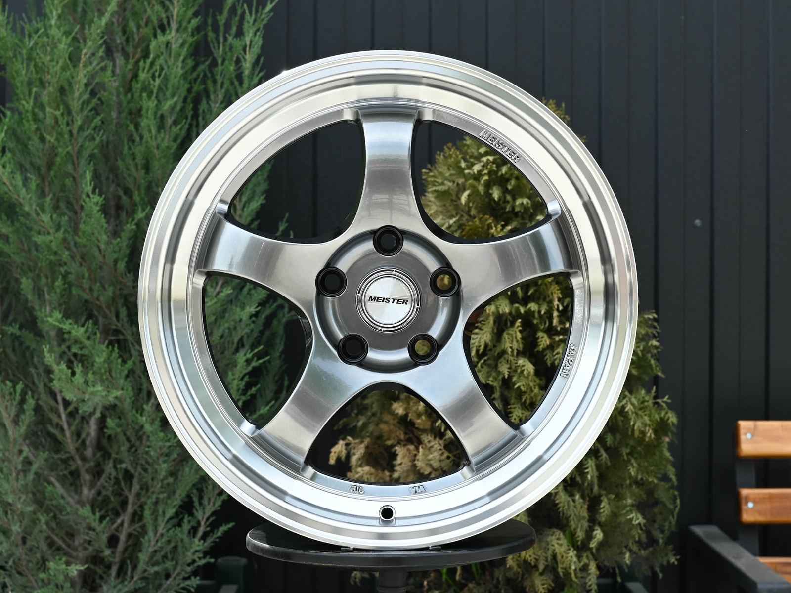 R17 Taigiro Meister 7.5J ET38 5*114.3 Темный хром