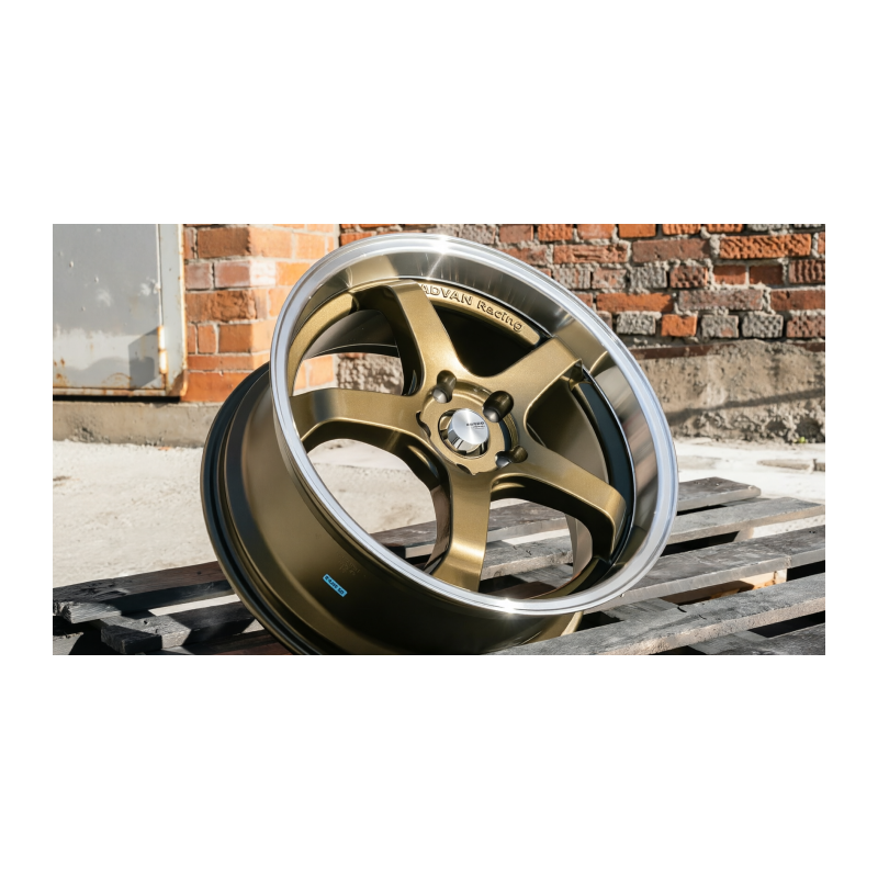 NEW! Комплект Style Advan GT R18 9.0j ET35 5*114.3 (E070) NN