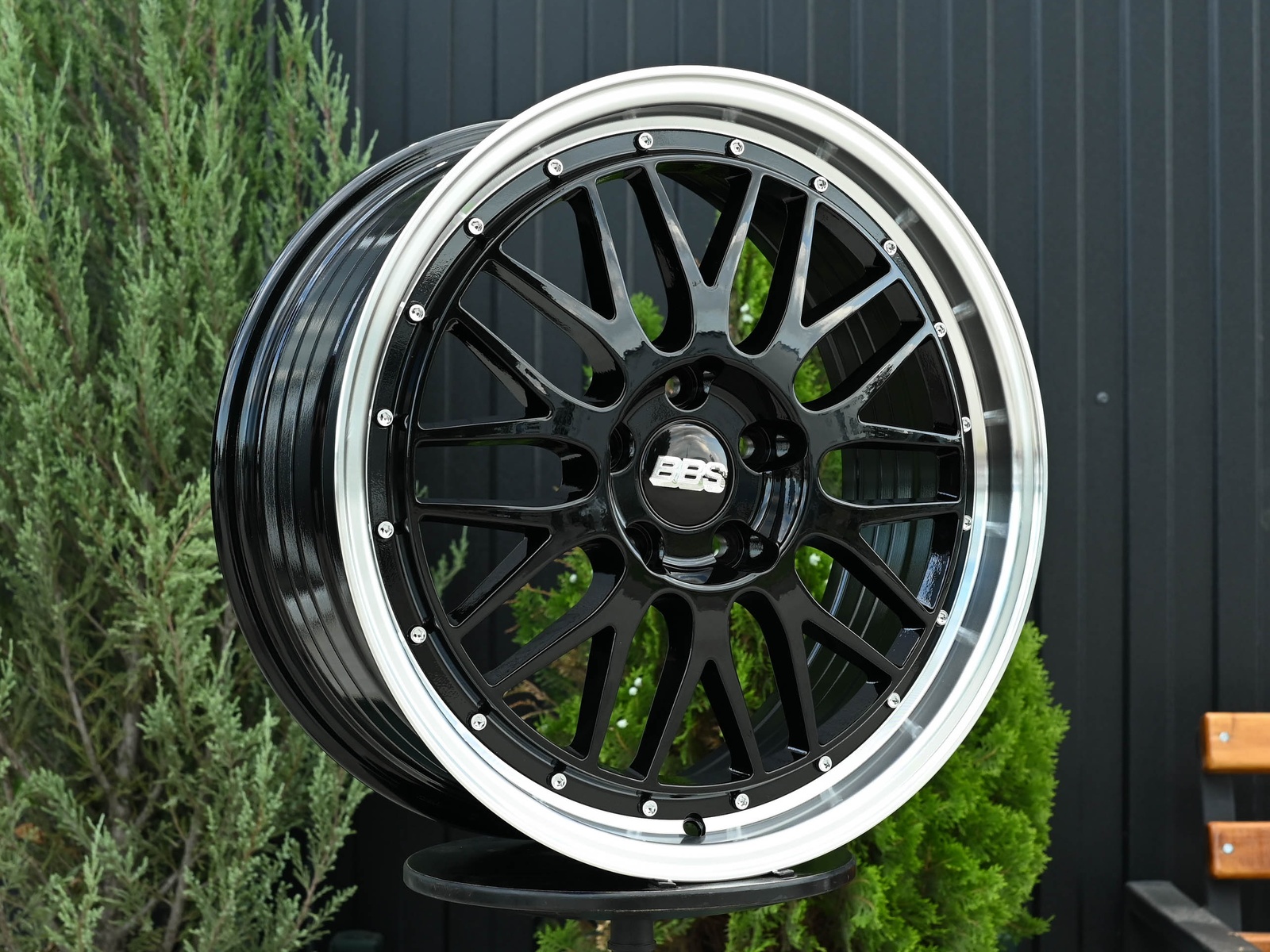 R17 BBS LM Стиль 7.5J ET38 5*114.3 Черный