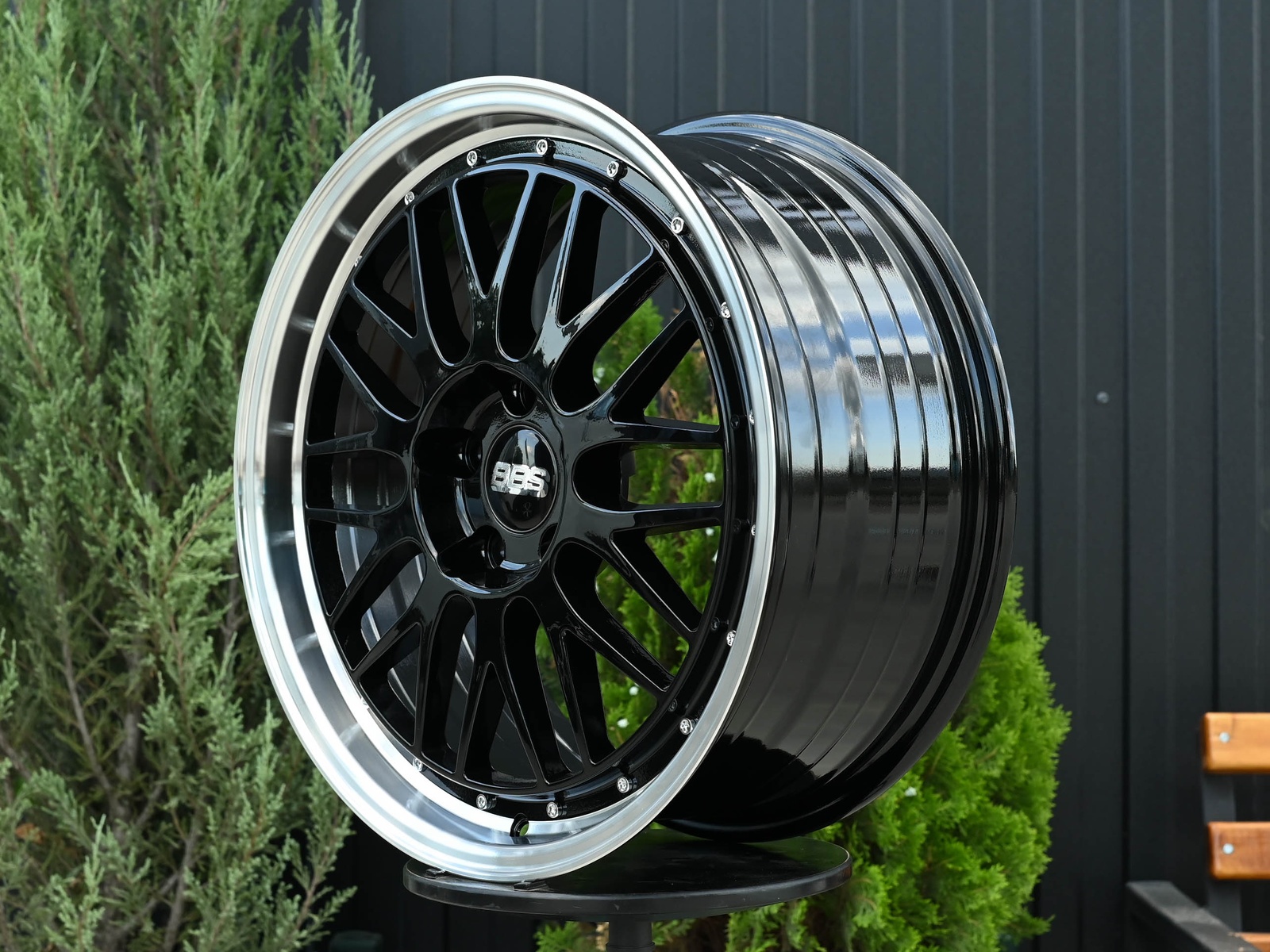 R17 BBS LM Стиль 7.5J ET38 5*114.3 Черный