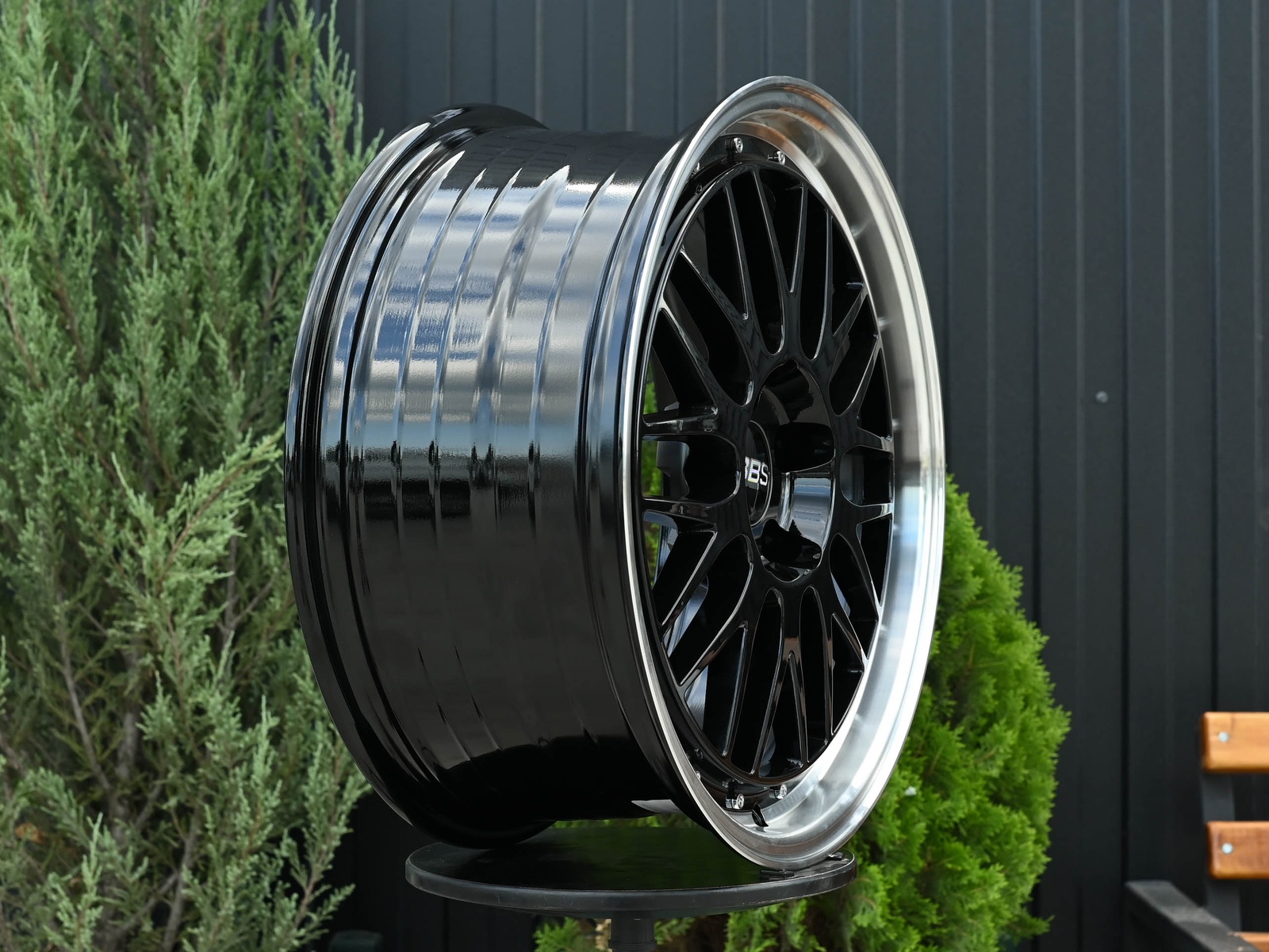 R17 BBS LM Стиль 7.5J ET38 5*114.3 Черный