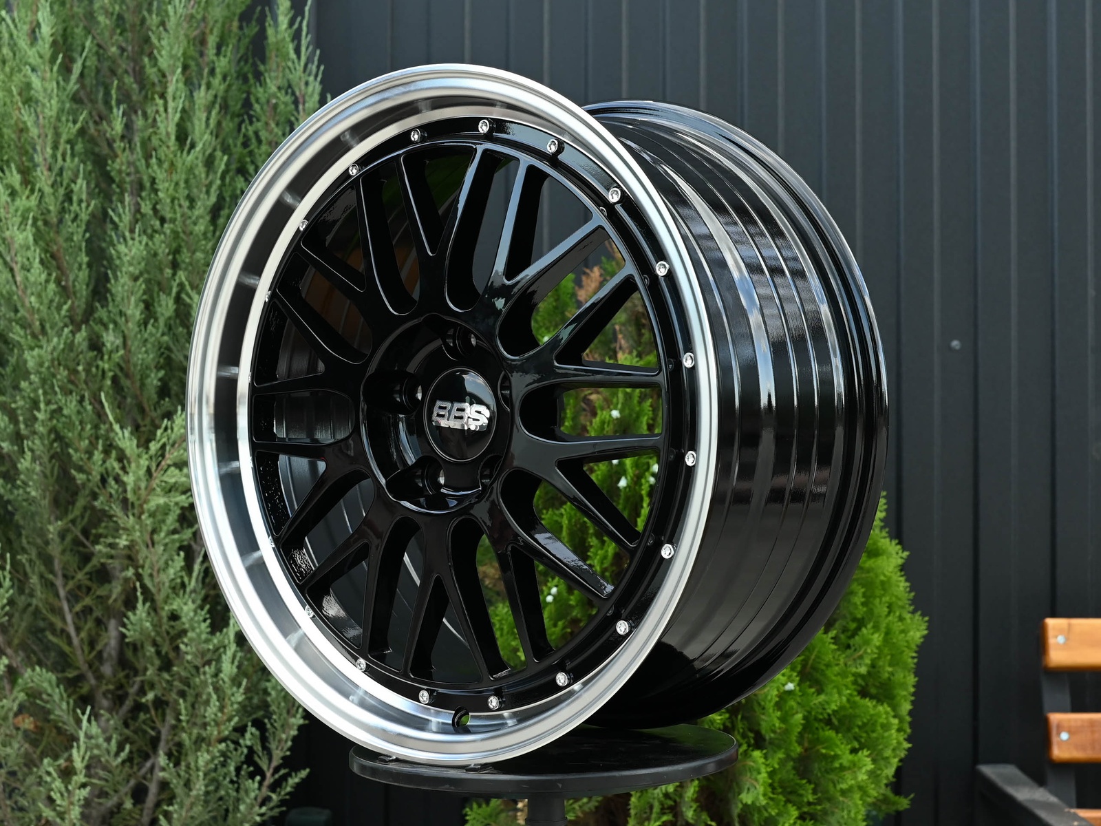 R17 BBS LM Стиль 7.5J ET38 5*114.3 Черный