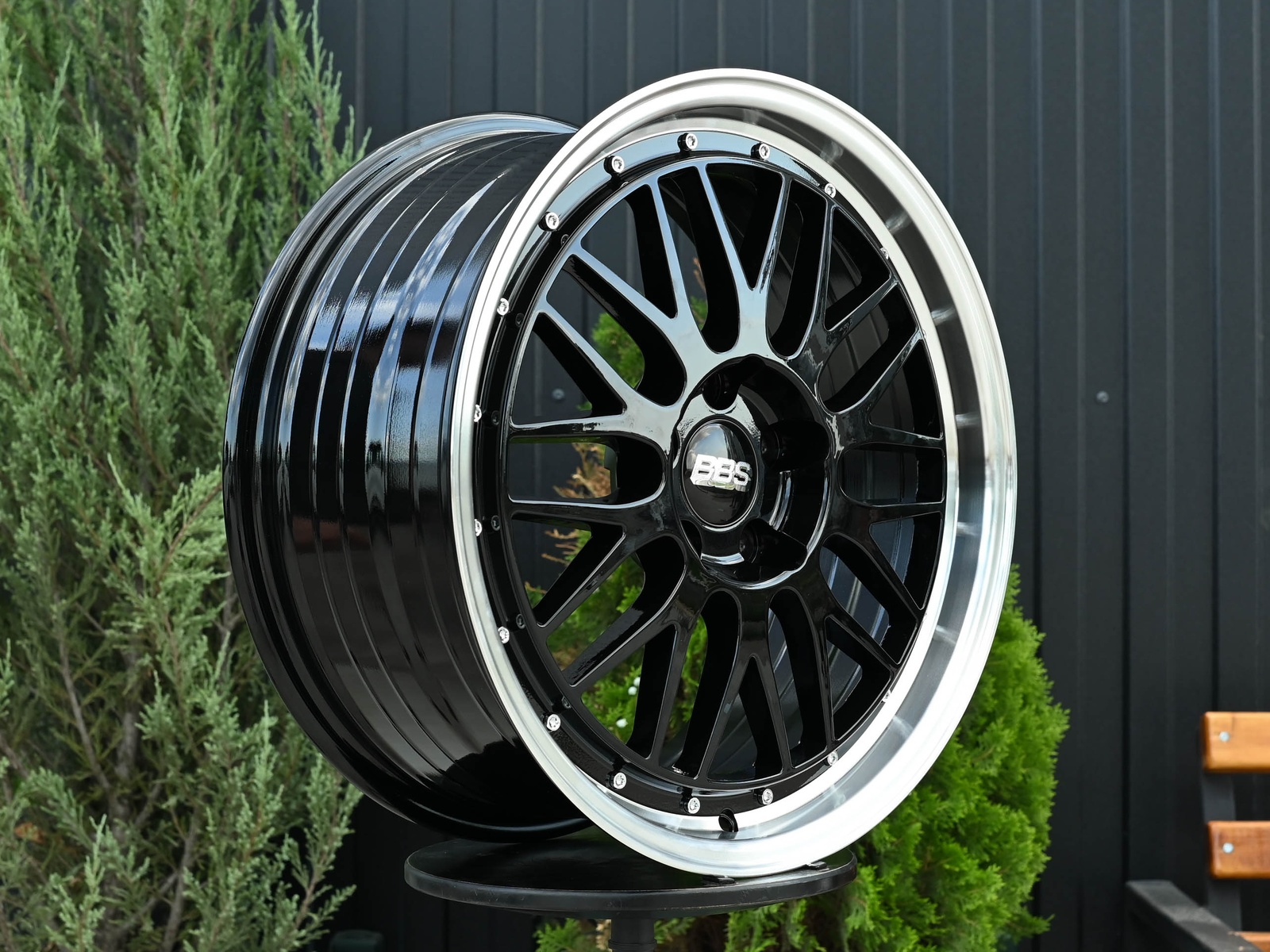 R17 BBS LM Стиль 7.5J ET38 5*114.3 Черный