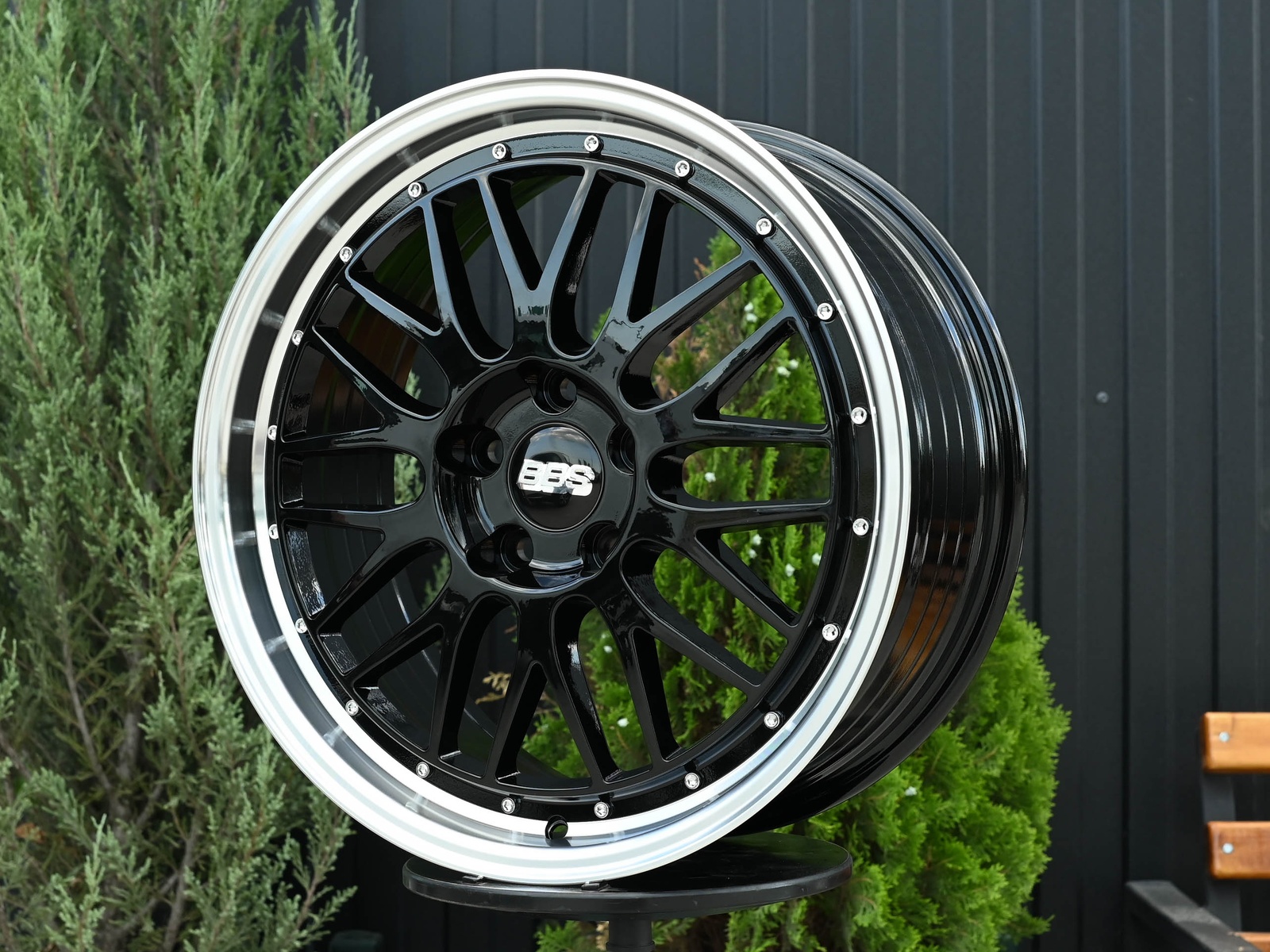 R17 BBS LM Стиль 7.5J ET38 5*114.3 Черный