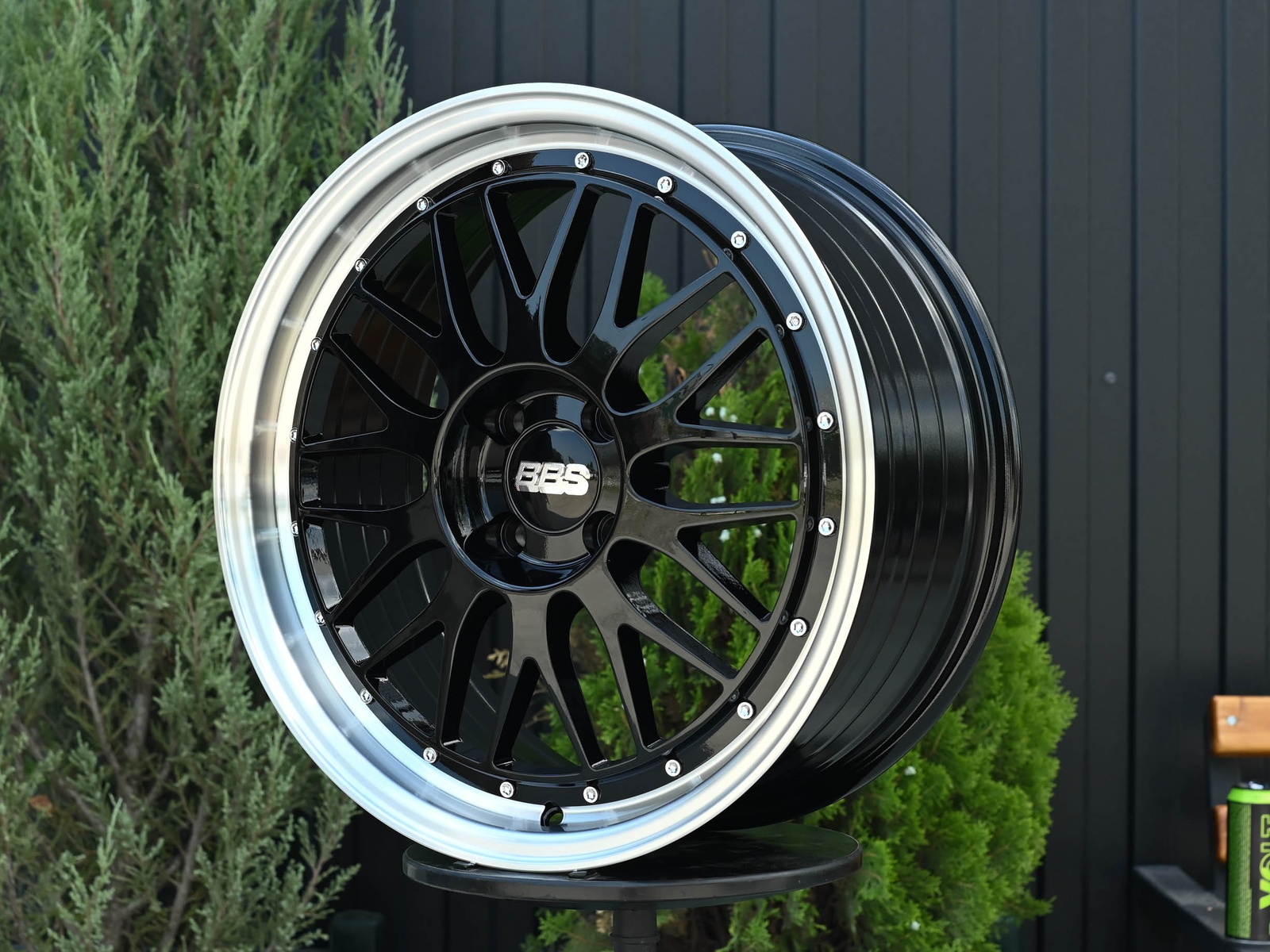 R17 BBS LM Стиль 7.5J ET38 4*100 Черный