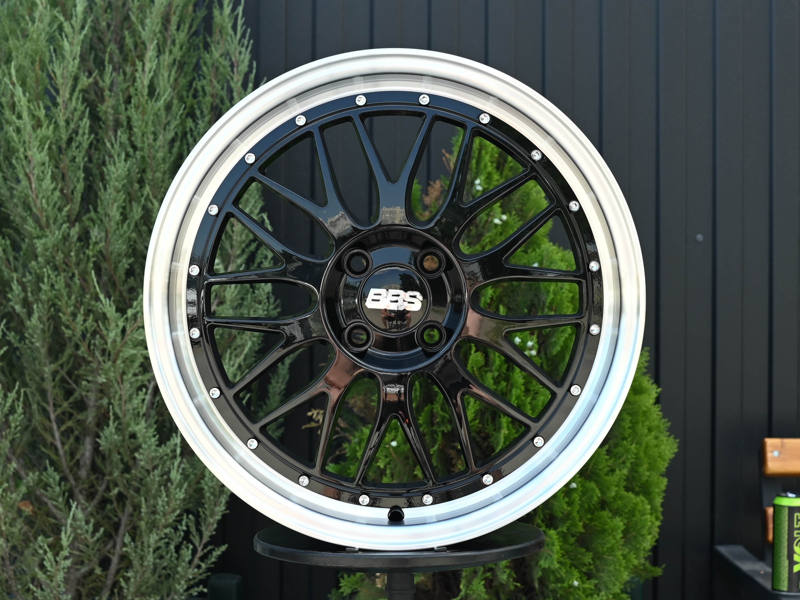 R17 BBS LM Стиль 7.5J ET38 4*100 Черный
