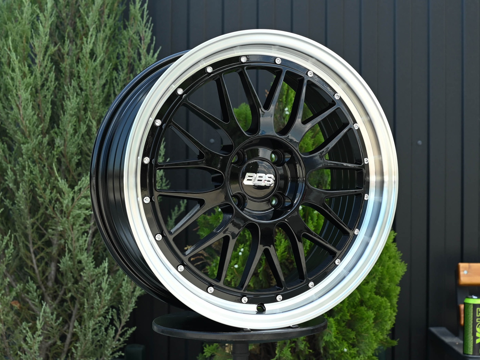R17 BBS LM Стиль 7.5J ET38 4*100 Черный