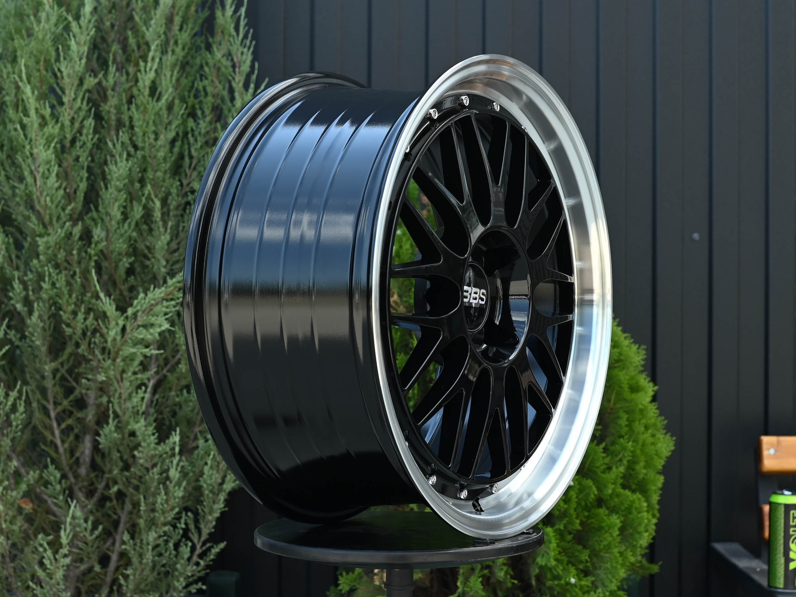 R17 BBS LM Стиль 7.5J ET38 4*100 Черный