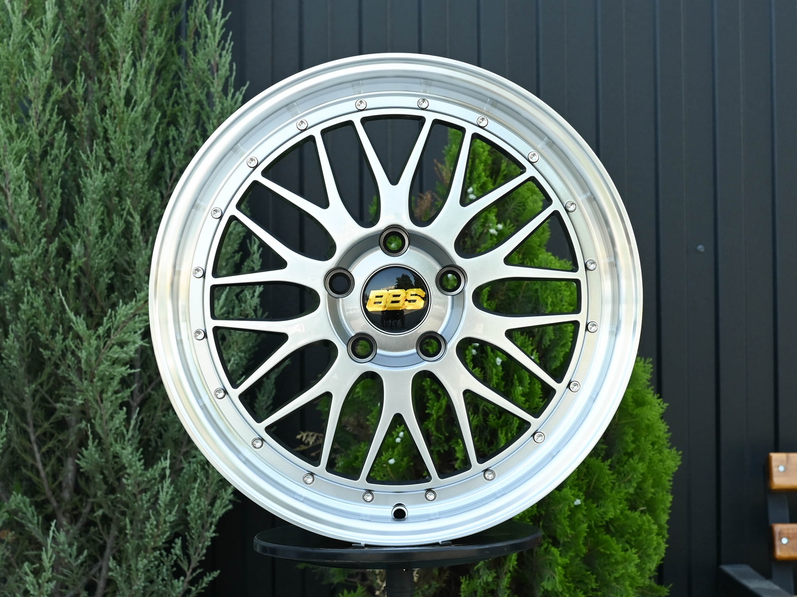 R17 BBS LM Стиль 7.5J ET38 5*112 Темный хром