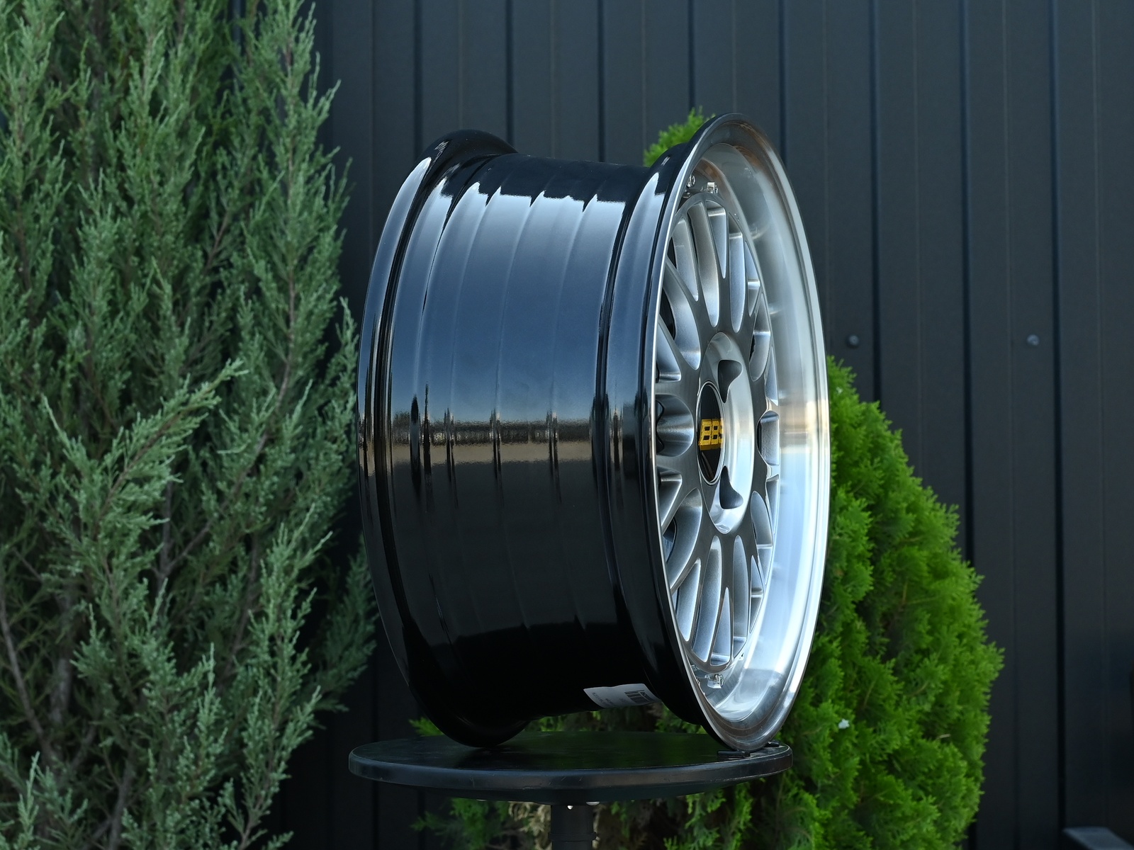 R17 BBS LM Стиль 7.5J ET38 4*100 Темный хром