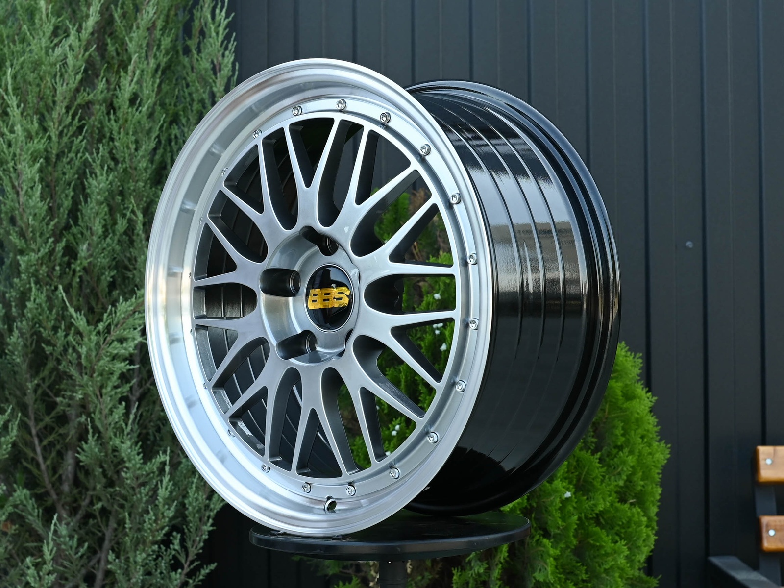 R17 BBS LM Стиль 7.5J ET38 5*100 Темный хром