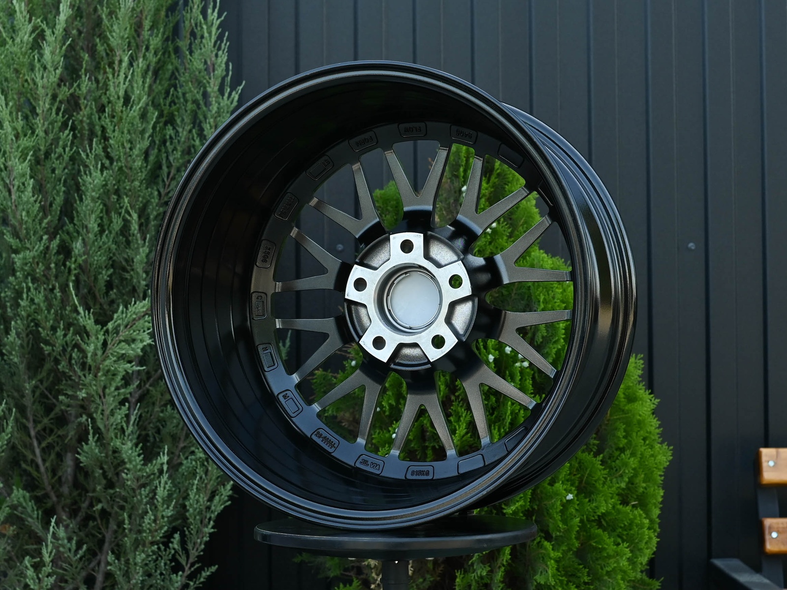R17 BBS LM Стиль 7.5J ET38 5*100 Темный хром