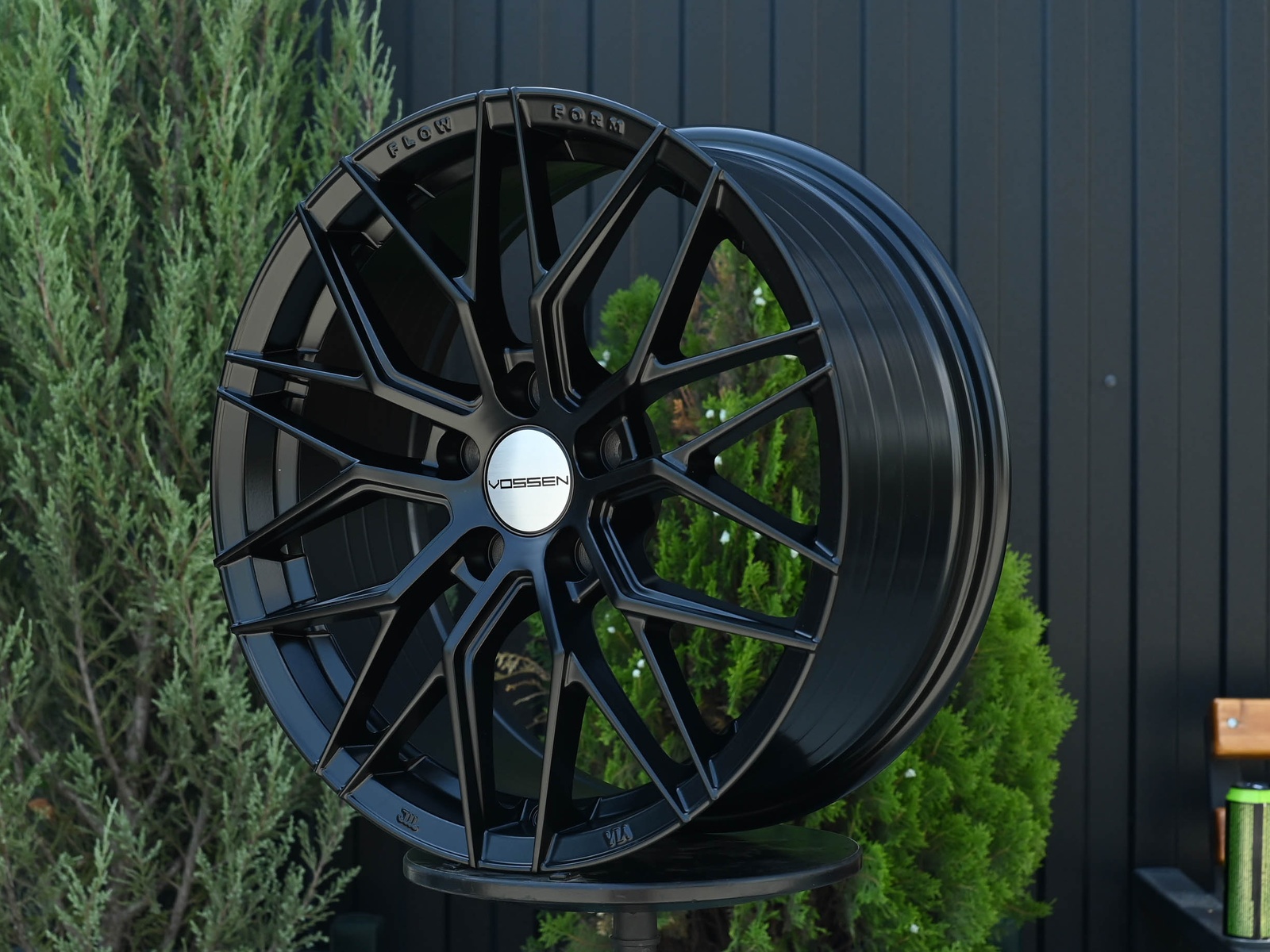 R19 Vossen 3323 Стиль 8.5J ET38 5*108 Черный