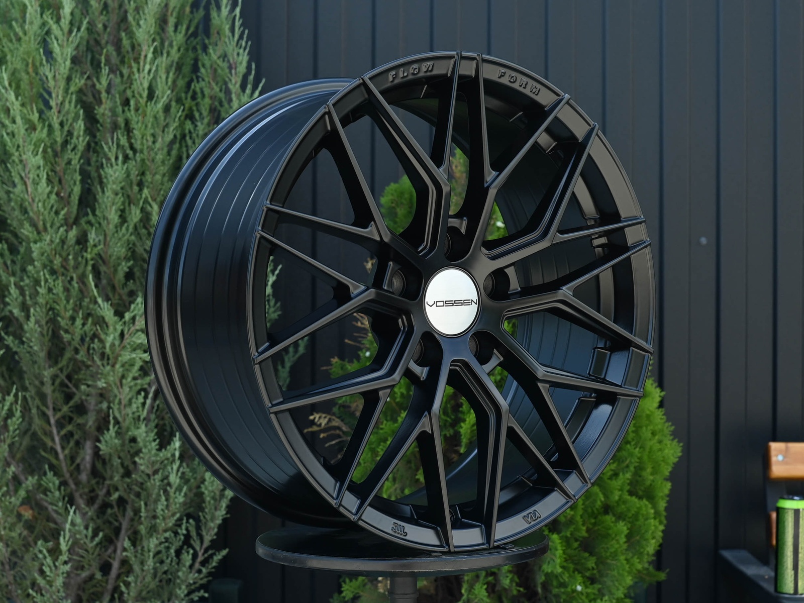 R19 Vossen 3323 Стиль 8.5J ET38 5*108 Черный