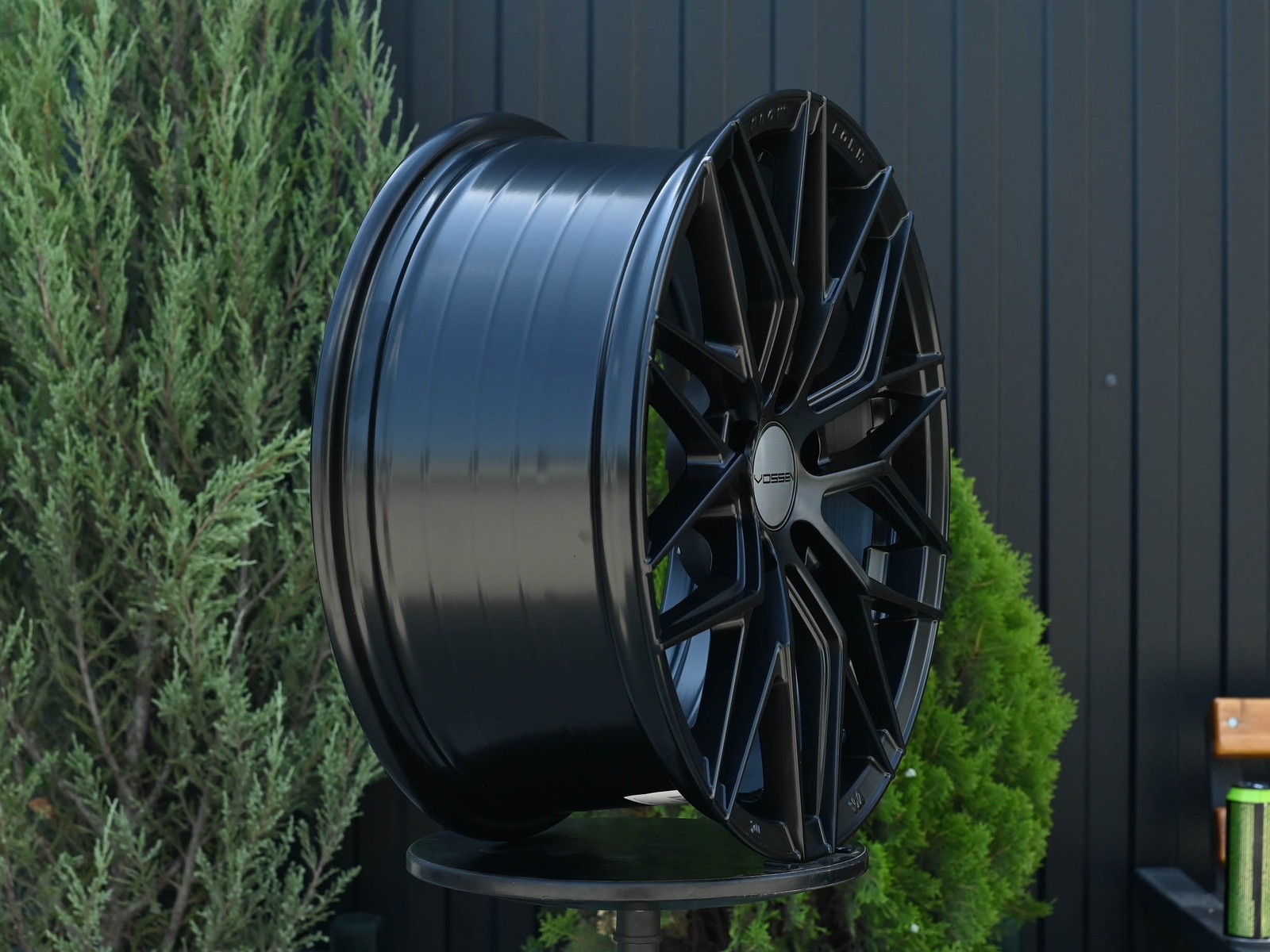 R19 Vossen 3323 Стиль 8.5J ET38 5*108 Черный