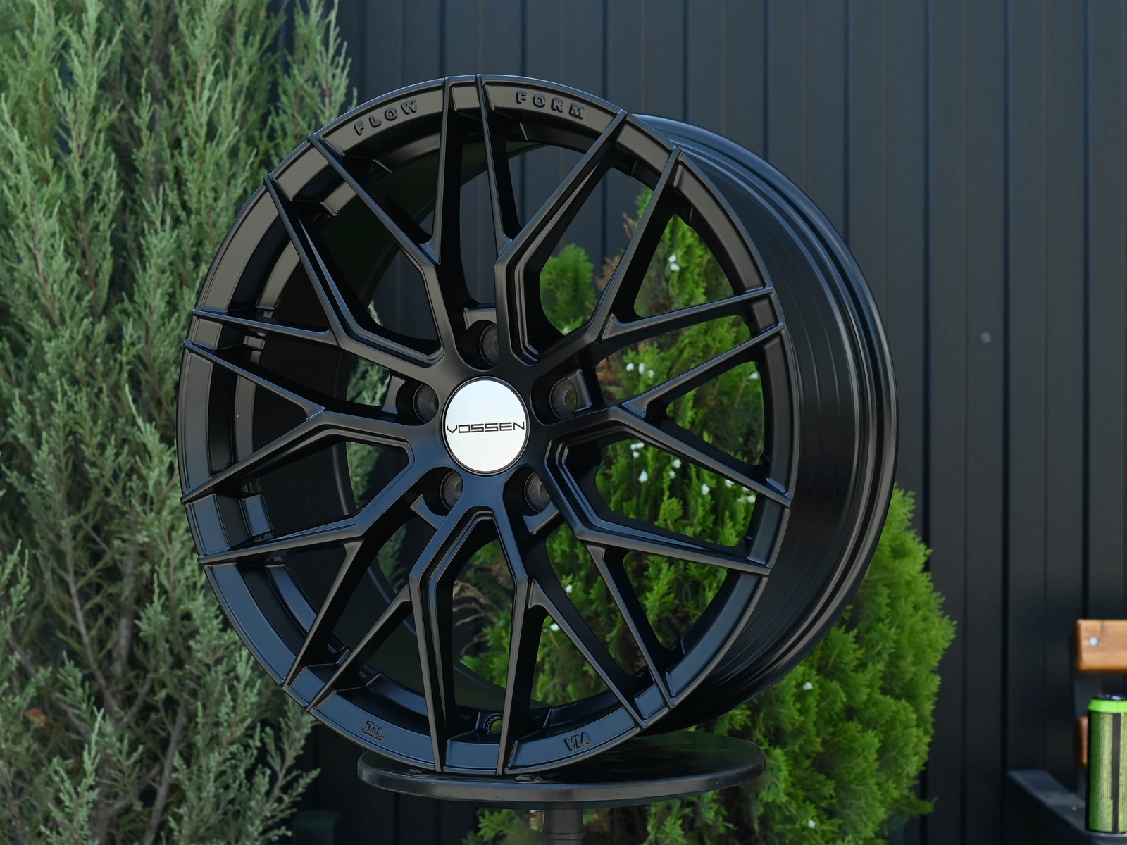 R19 Vossen 3323 Стиль 8.5J ET38 5*108 Черный