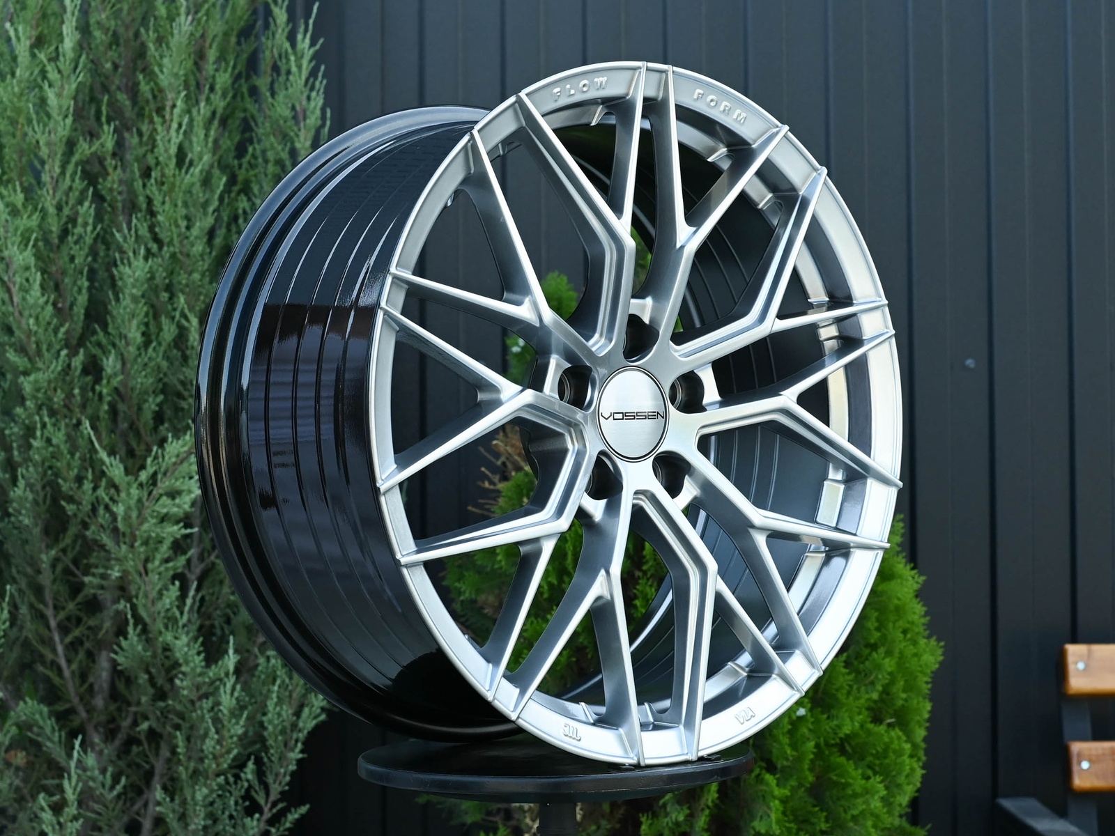 R17 Vossen 3323 Стиль 7.5J ET38 5*110 Темное серебро