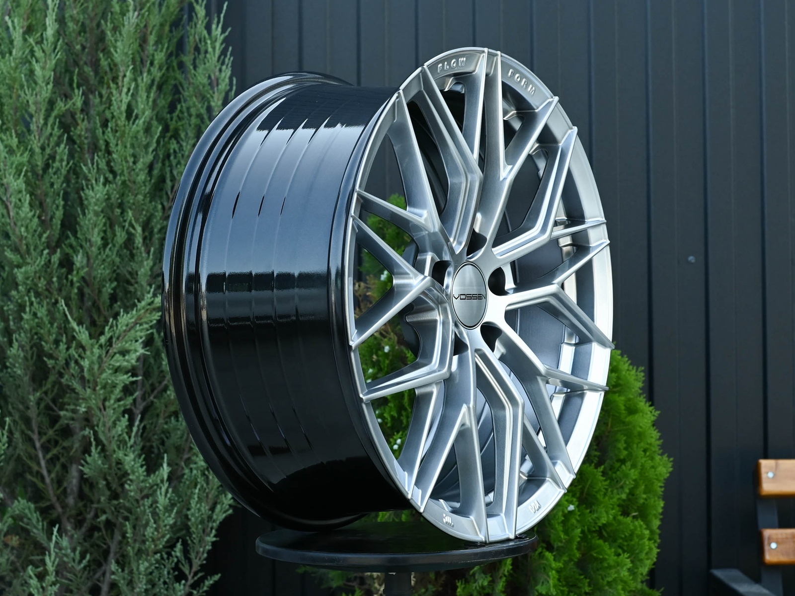 R19 Vossen 3323 Стиль 8.5J ET38 5*108 Cеребро
