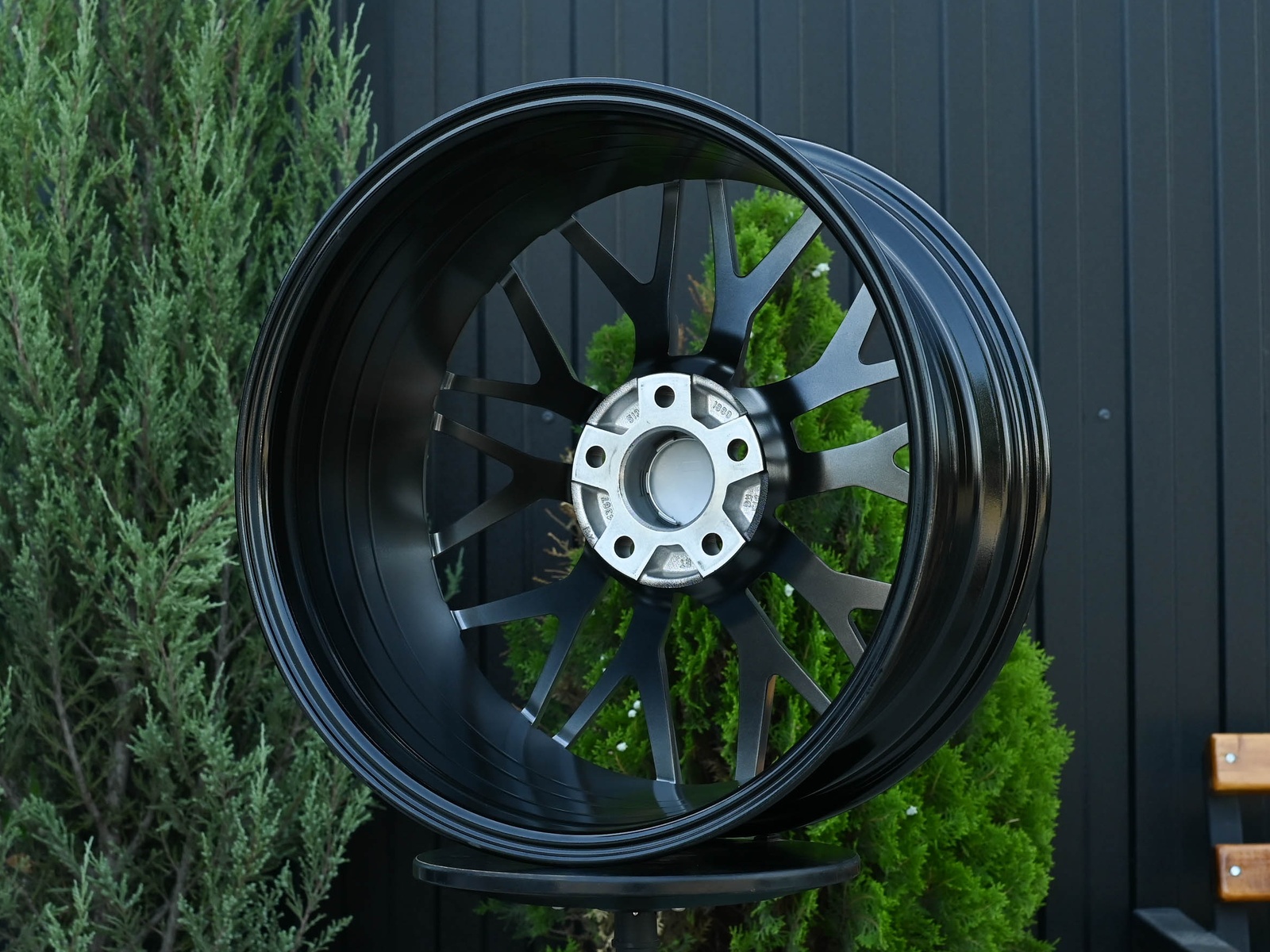 R19 Vossen 3323 Стиль 8.5J ET38 5*108 Cеребро