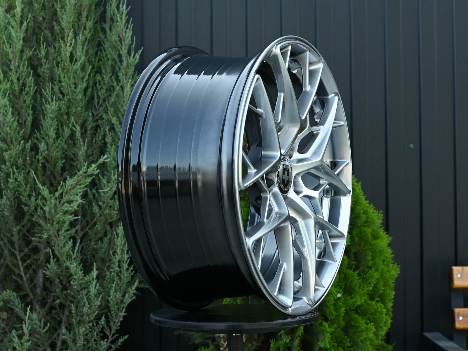 R18 HRE FF10 Стиль 8.0J ET38 5*108 Темное серебро