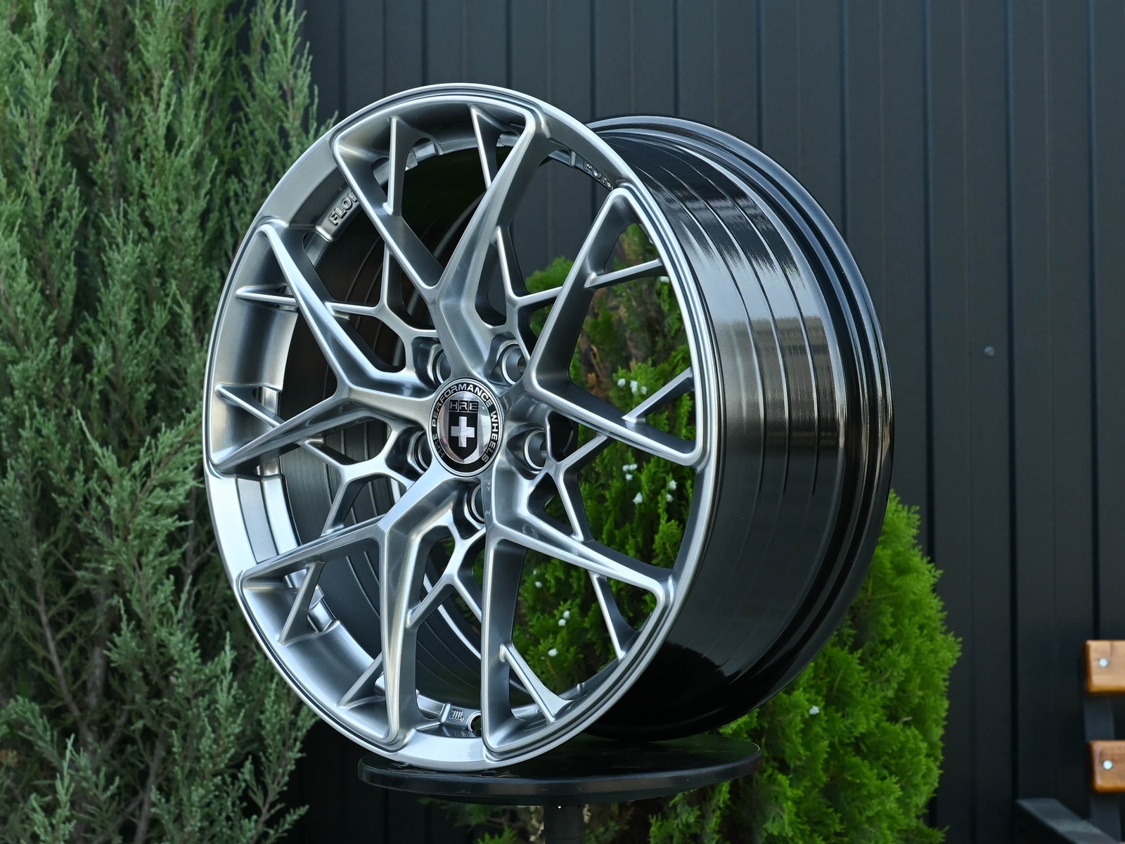 R18 HRE FF10 Стиль 8.0J ET38 5*108 Темное серебро