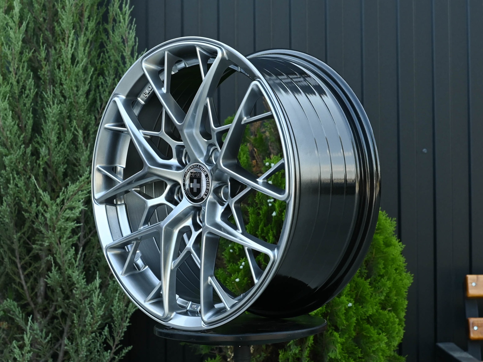 R17 HRE FF10 Стиль 7.5J ET38 5*110 Темное Серебро