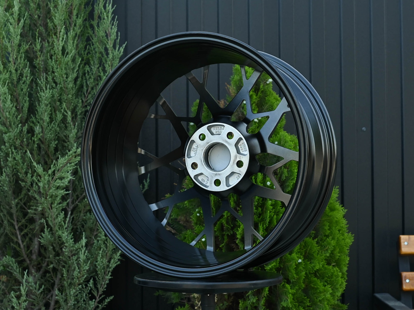 R17 HRE FF10 Стиль 7.5J ET38 5*110 Темное Серебро