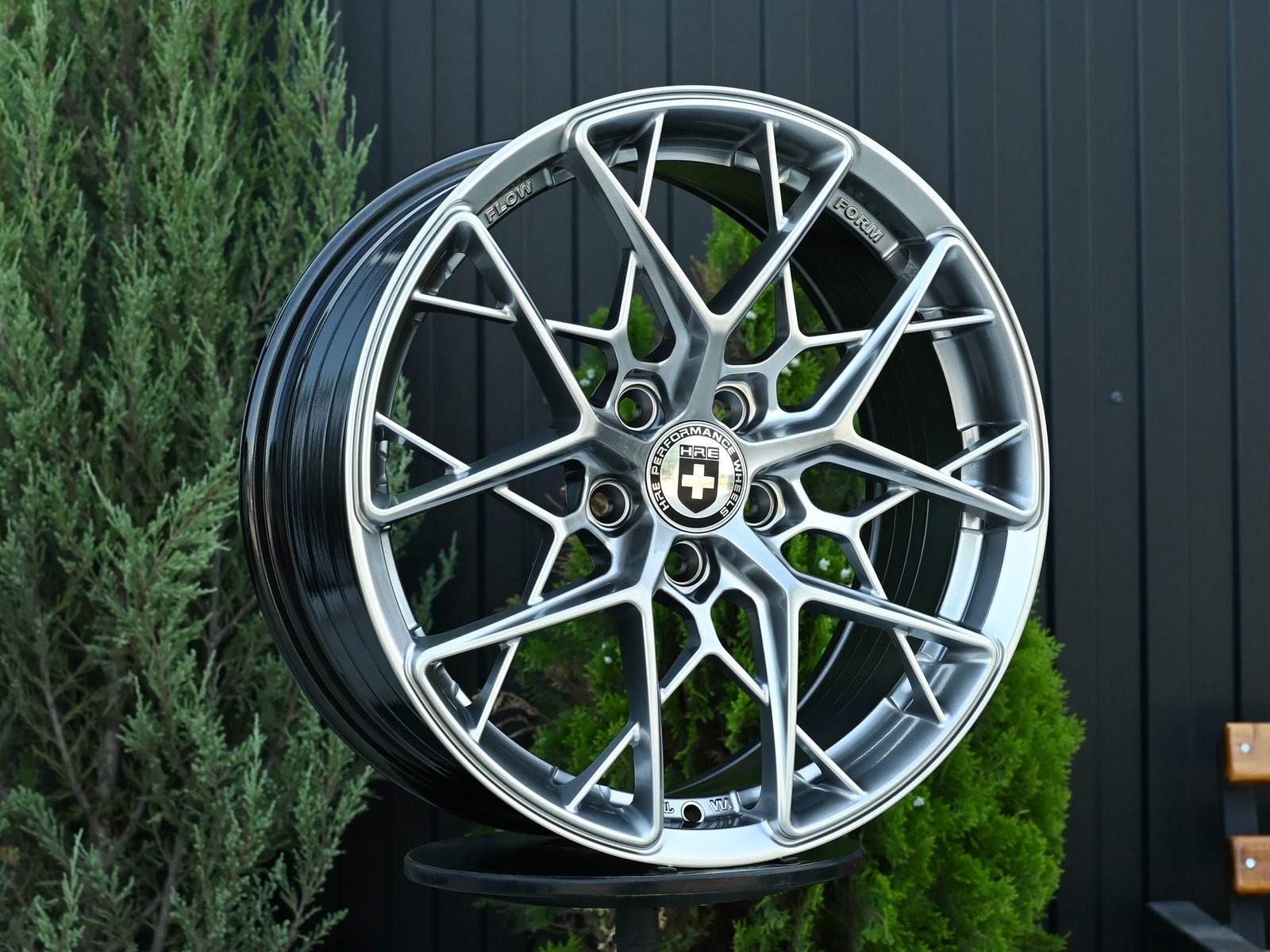 R17 HRE FF10 Стиль 7.5J ET38 5*110 Темное Серебро