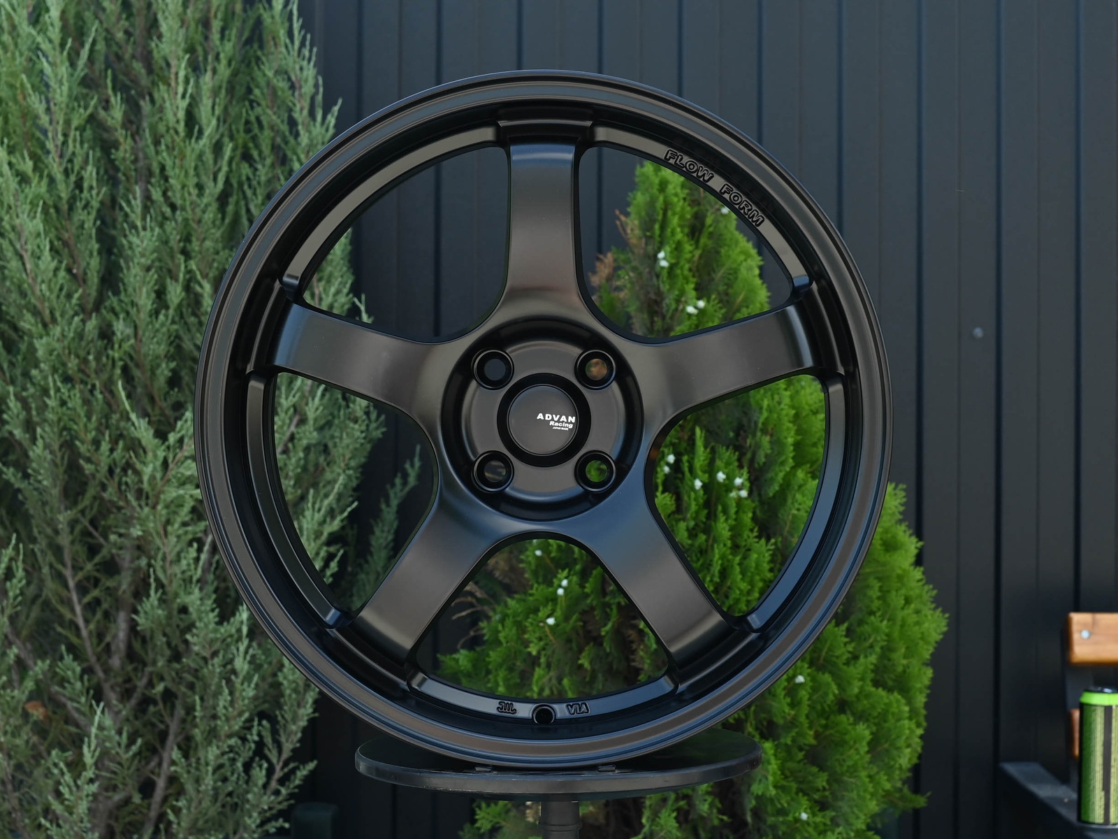 R16 Advan GT стиль 7.0 ET38 4*100 Черный