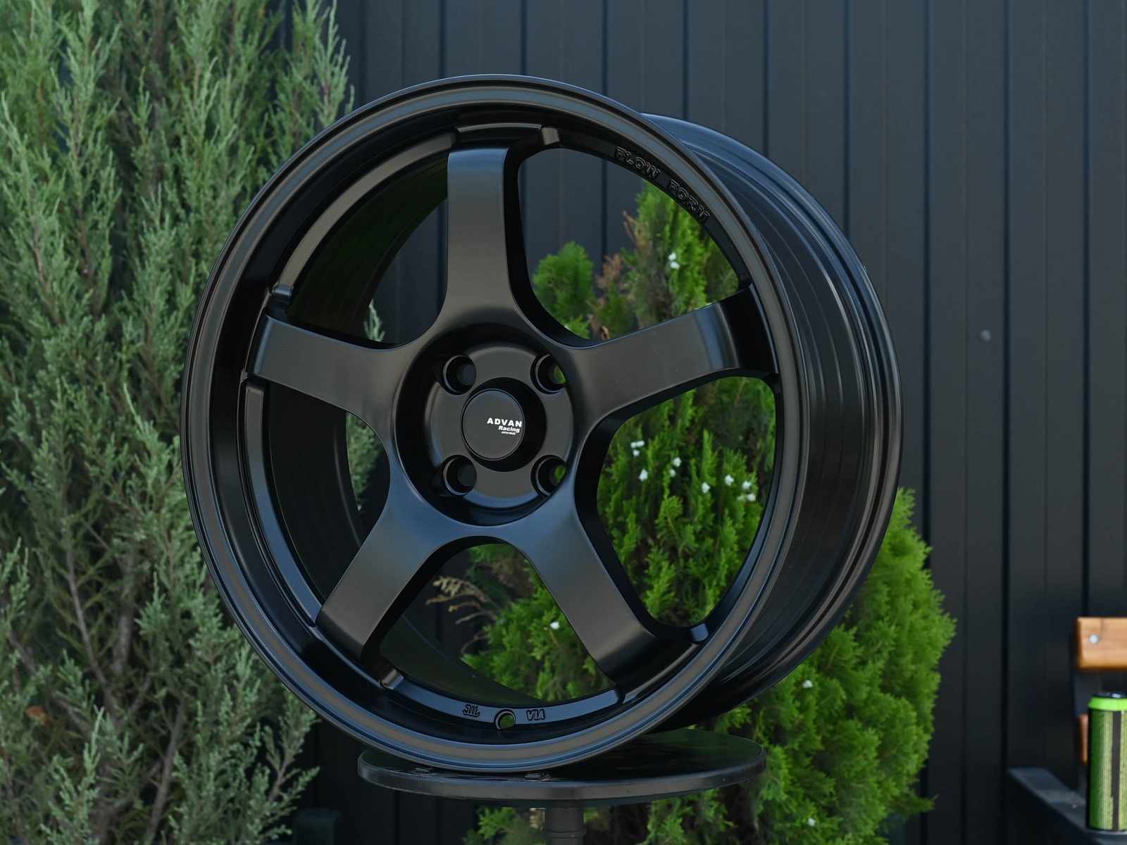 R16 Advan GT стиль 7.0 ET38 4*100 Черный