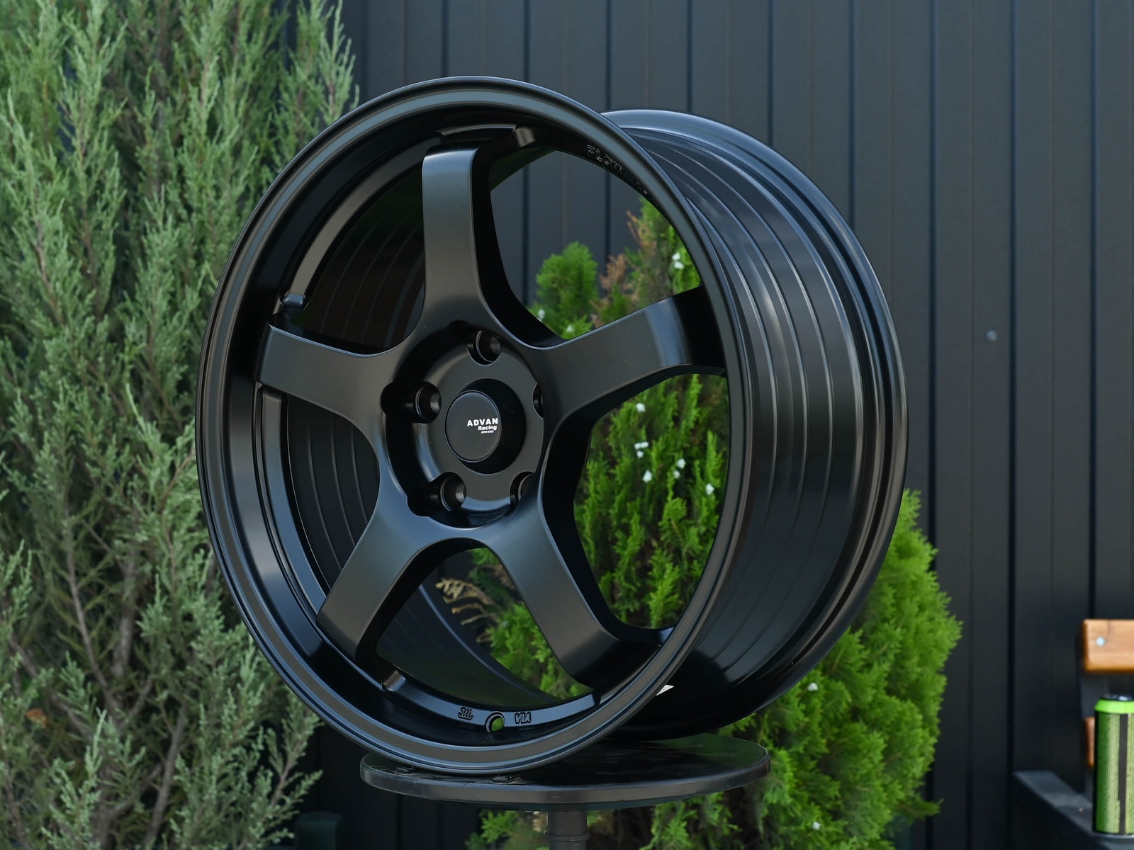 R19 Advan GT стиль 8.5 ET38 5*114.3 Черный