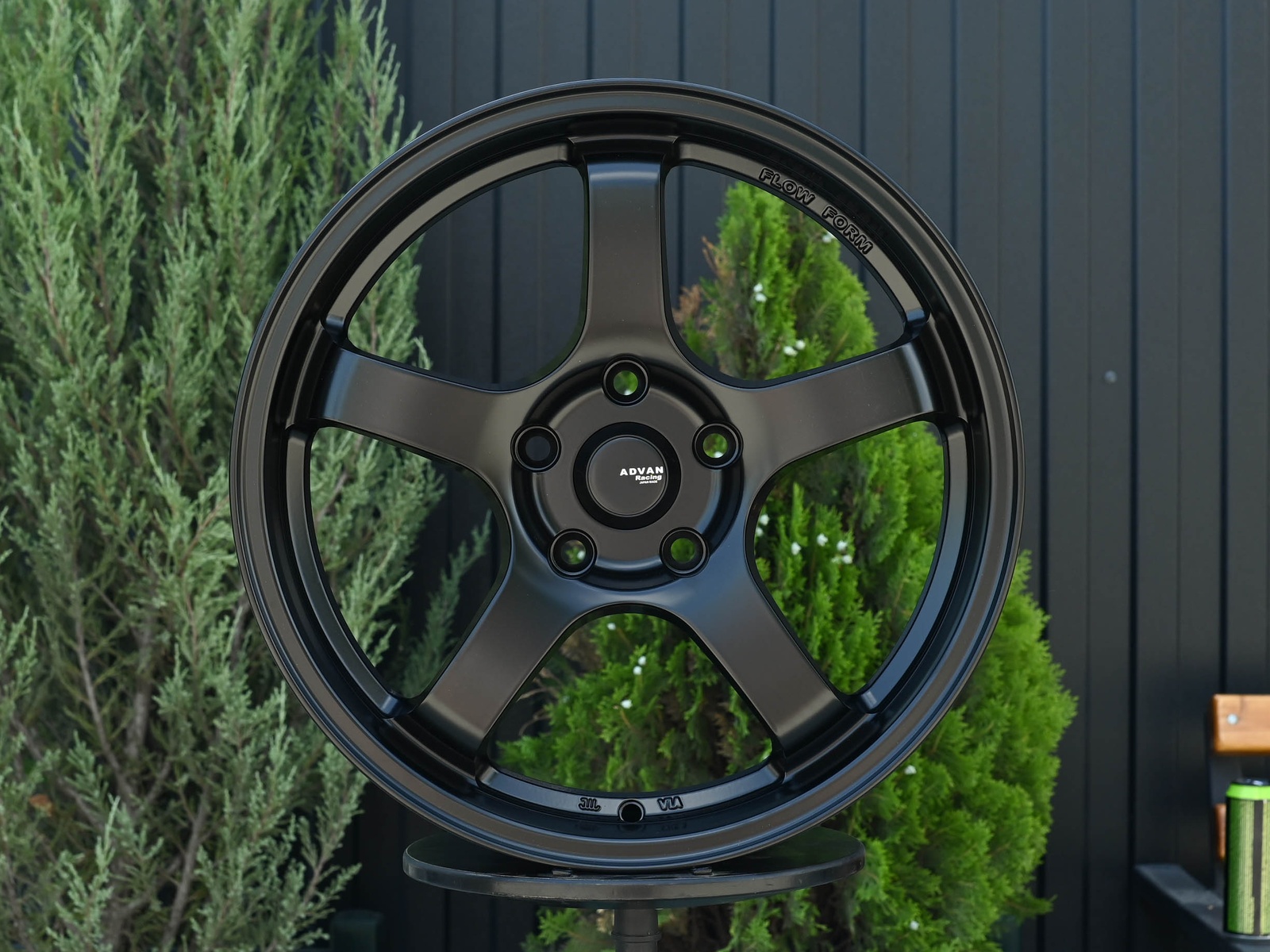 R19 Advan GT стиль 8.5 ET38 5*114.3 Черный