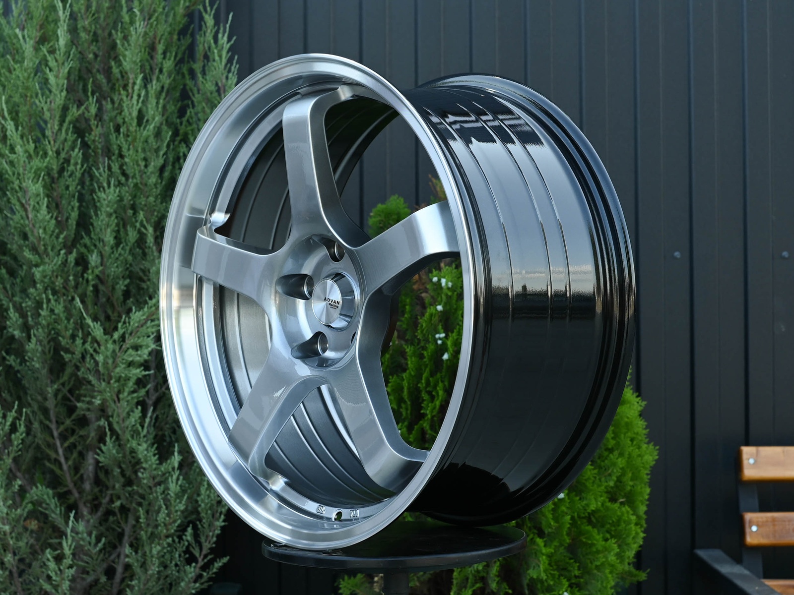 R19 Advan GT стиль 8.5 ET38 5*114.3 Темный хром