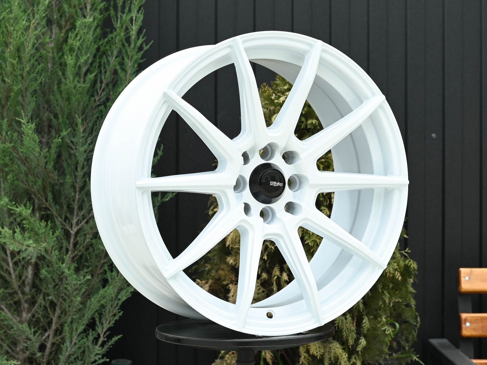 R16 Taigiro Spider 7.0J ET35 4*100/114.3 Белый
