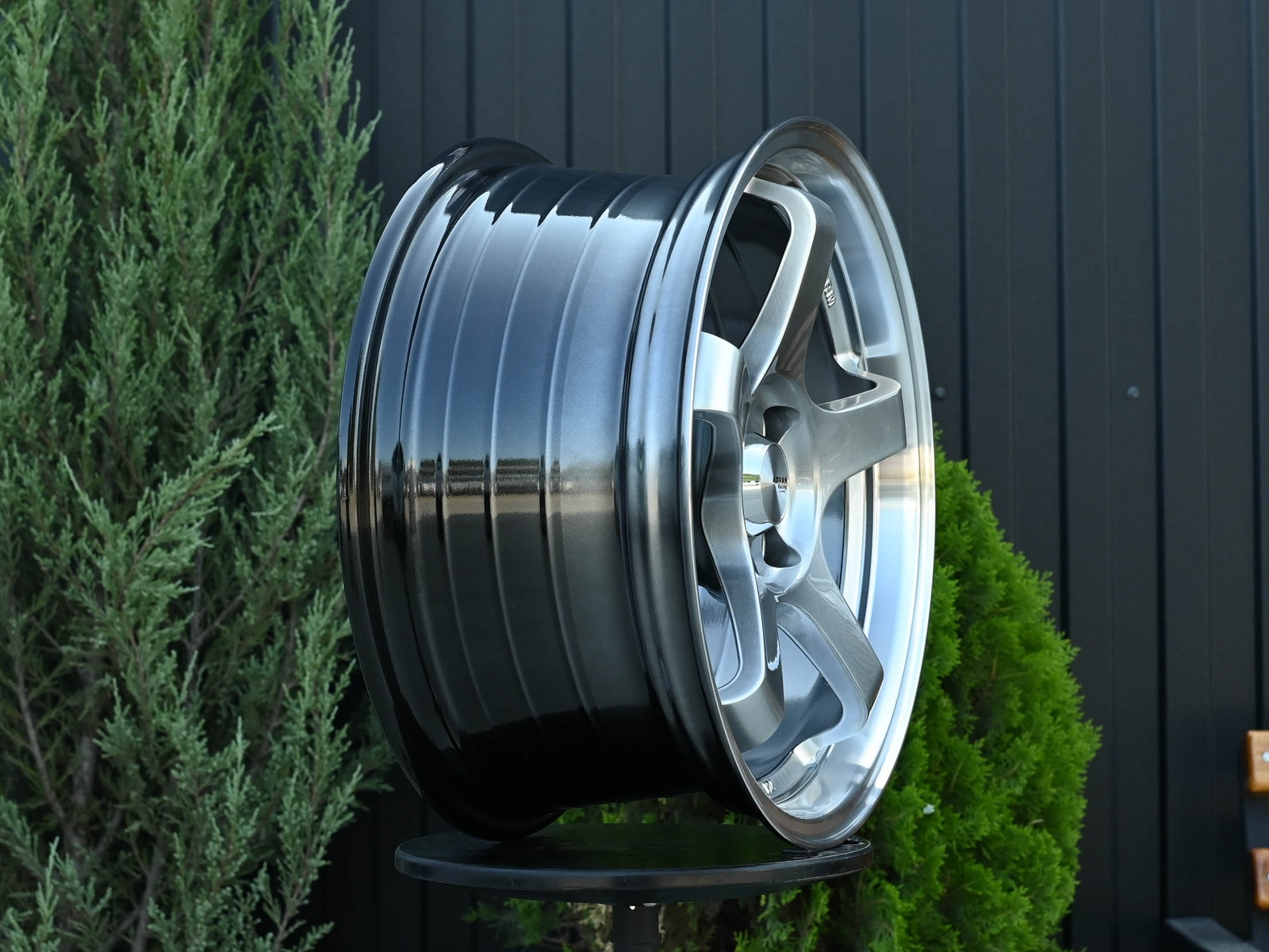 R17 Advan GT стиль 7.5 ET38 4*114.3 Темный хром