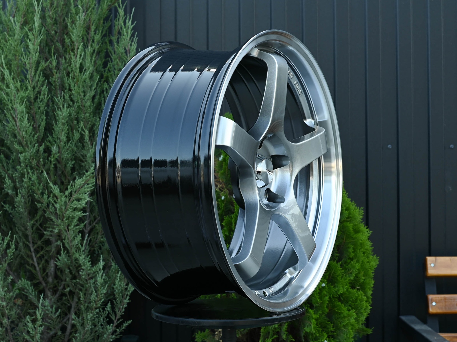 R19 Advan GT стиль 8.5 ET38 5*112 Темный хром