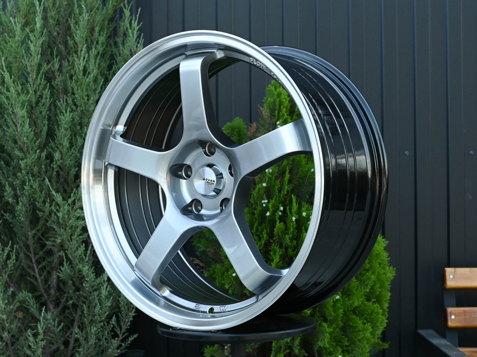 R19 Advan GT стиль 8.5 ET38 5*112 Темный хром