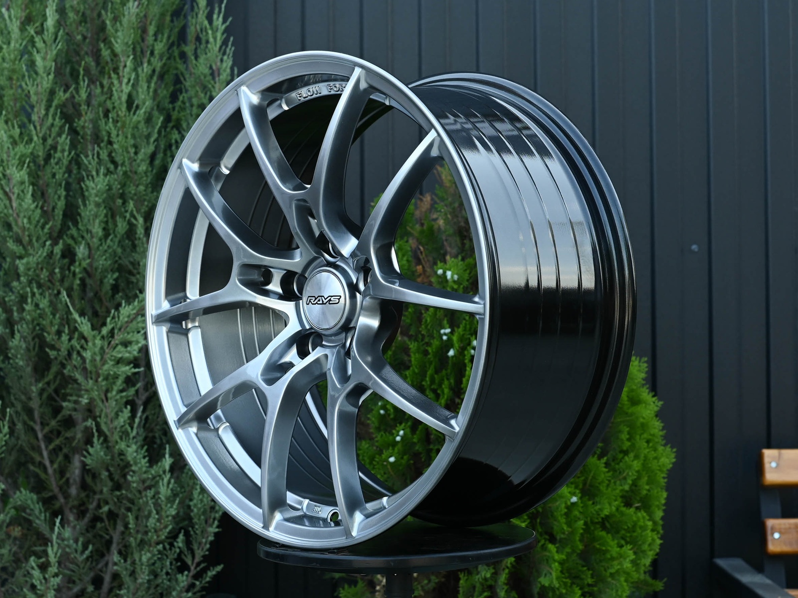 R19 Rays G025 стиль 8.5 ET38 5*108 Темный хром