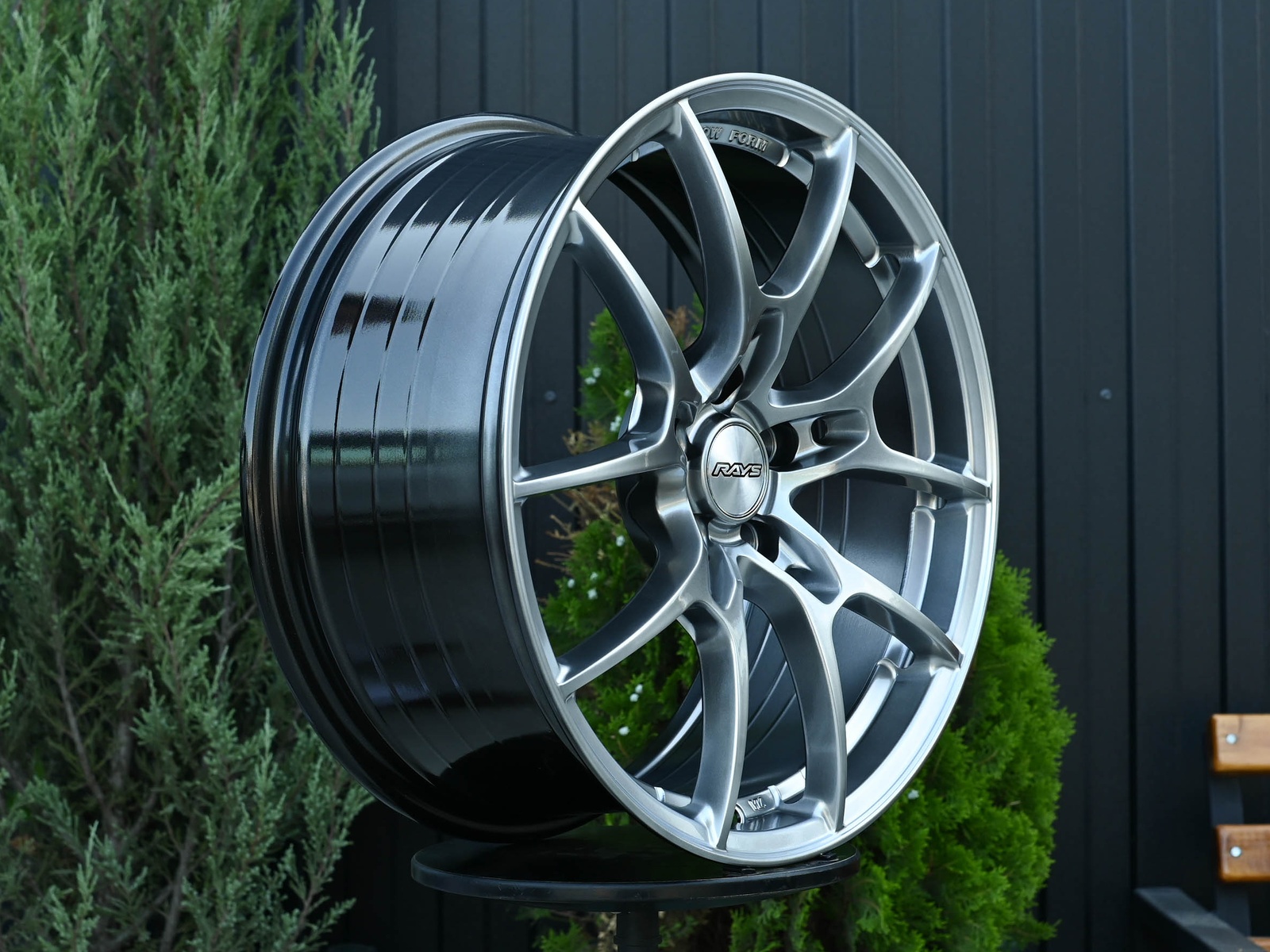 R19 Rays G025 стиль 8.5 ET38 5*108 Темный хром