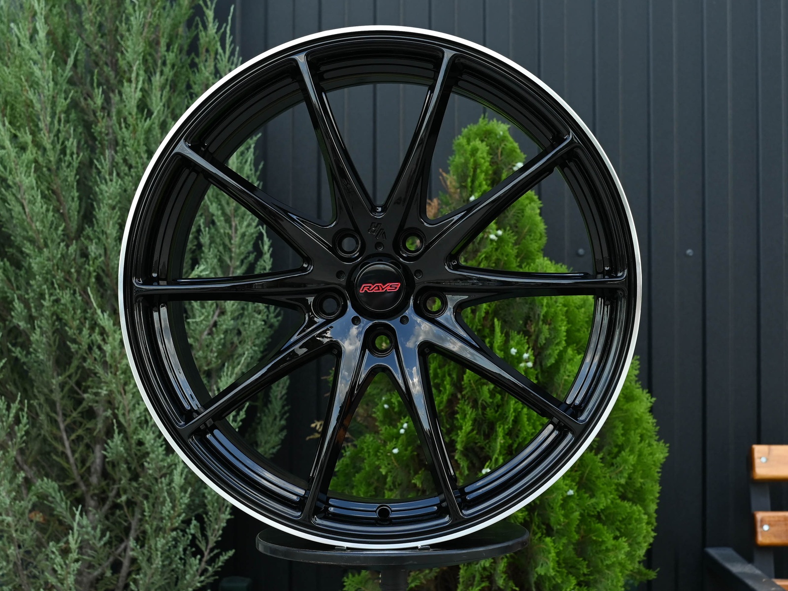 R18 Rays G25 Стиль 8.0J ET40 5*114.3 Черный глянец
