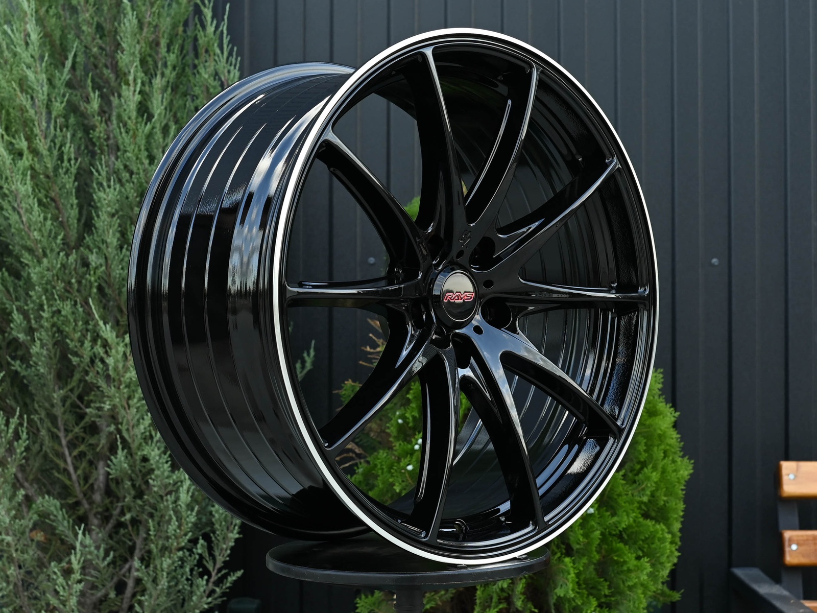 R18 Rays G25 Стиль 8.0J ET40 5*114.3 Черный глянец