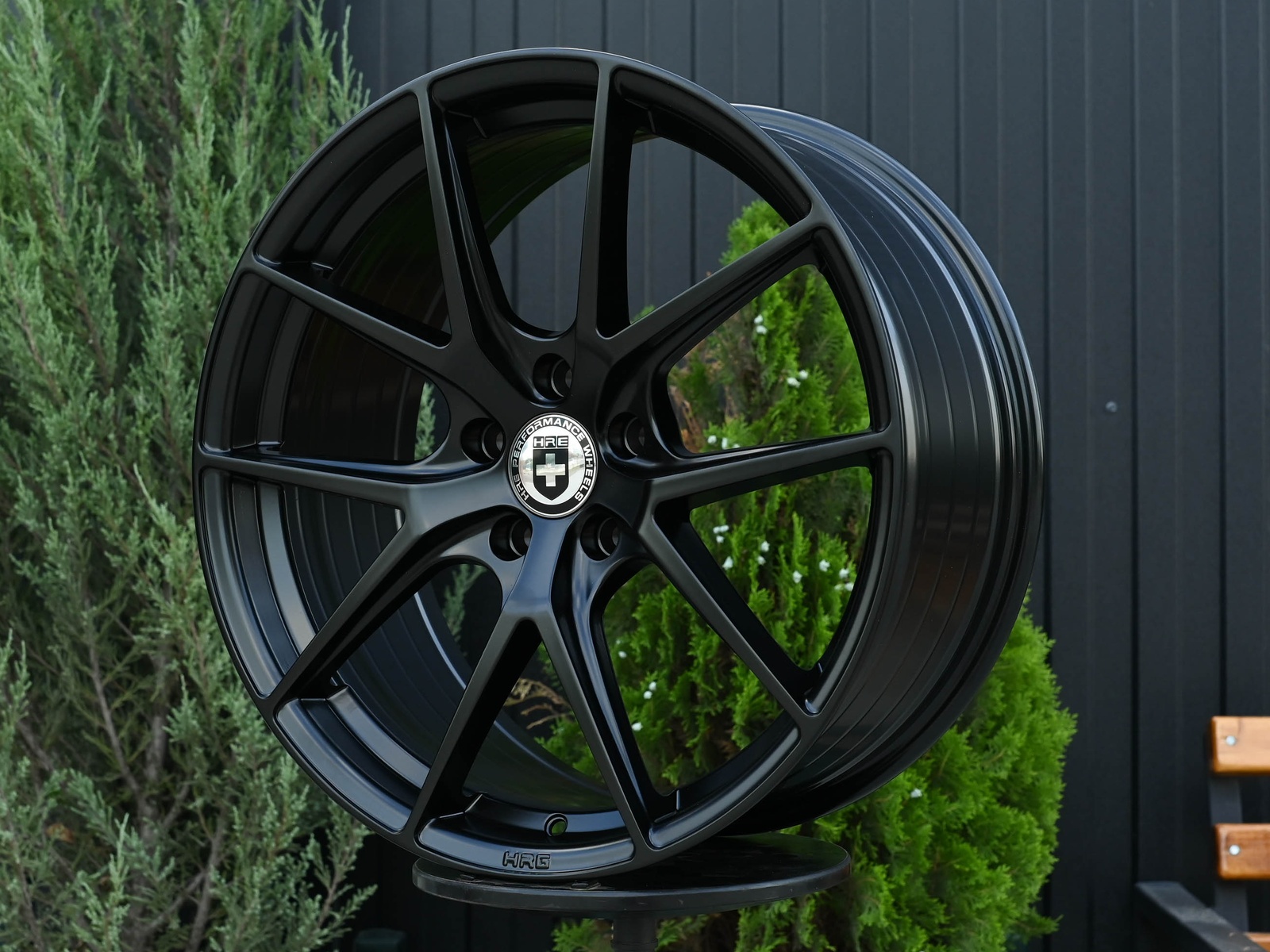 R19 HRE P101 Стиль 8.5J ET38 5*114.3 Черный