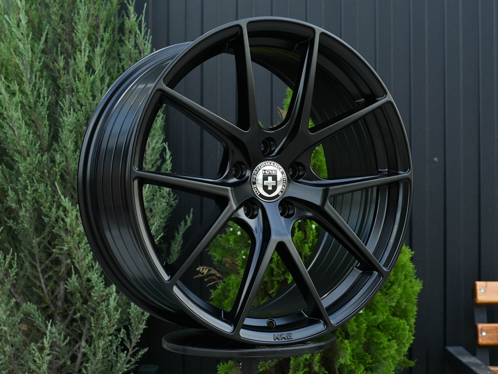 R19 HRE P101 Стиль 8.5J ET38 5*114.3 Черный