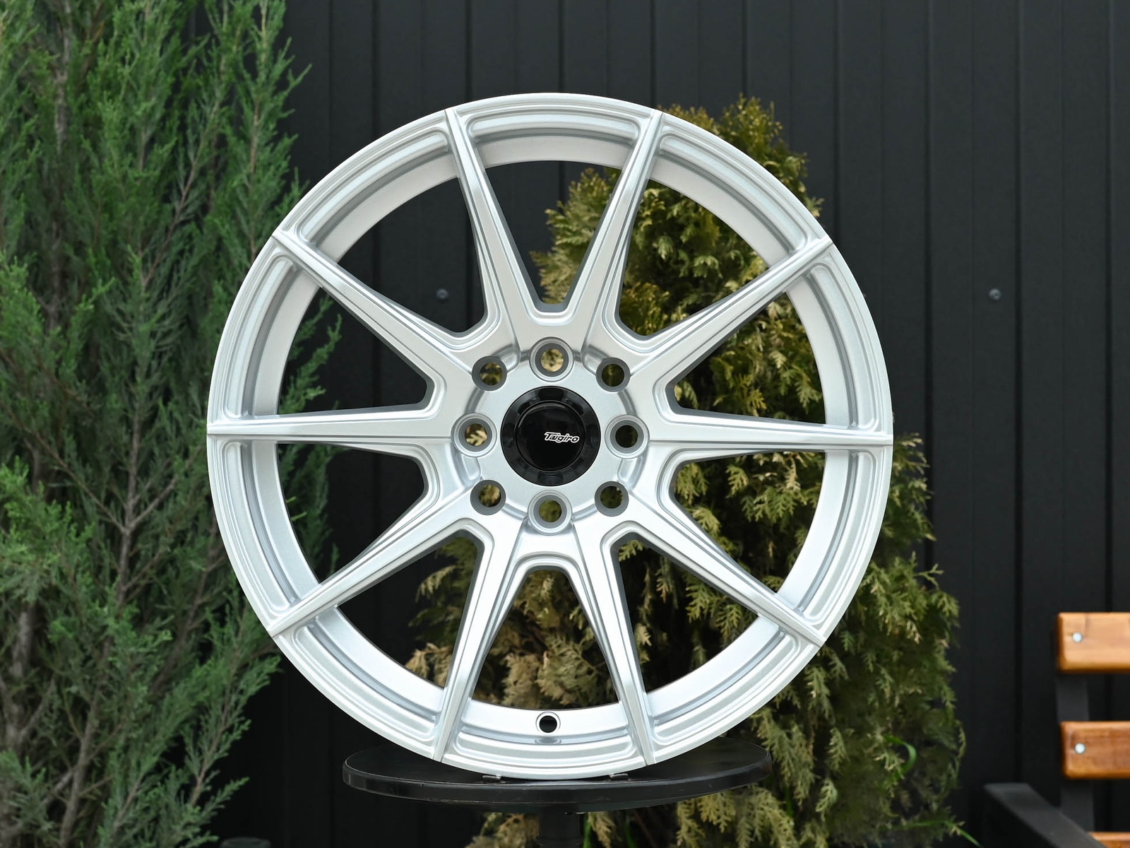 R16 Taigiro Spider 7.0J ET35 4*100/114.3 Серебро